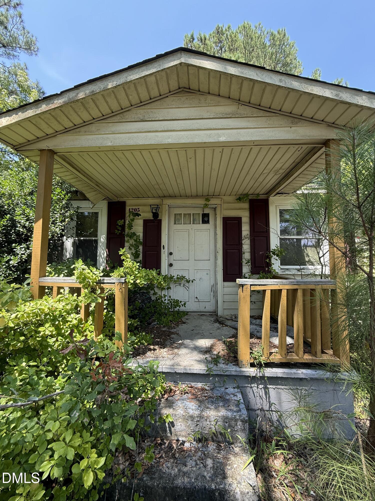 4205 Nc-210 S Property Photo 1