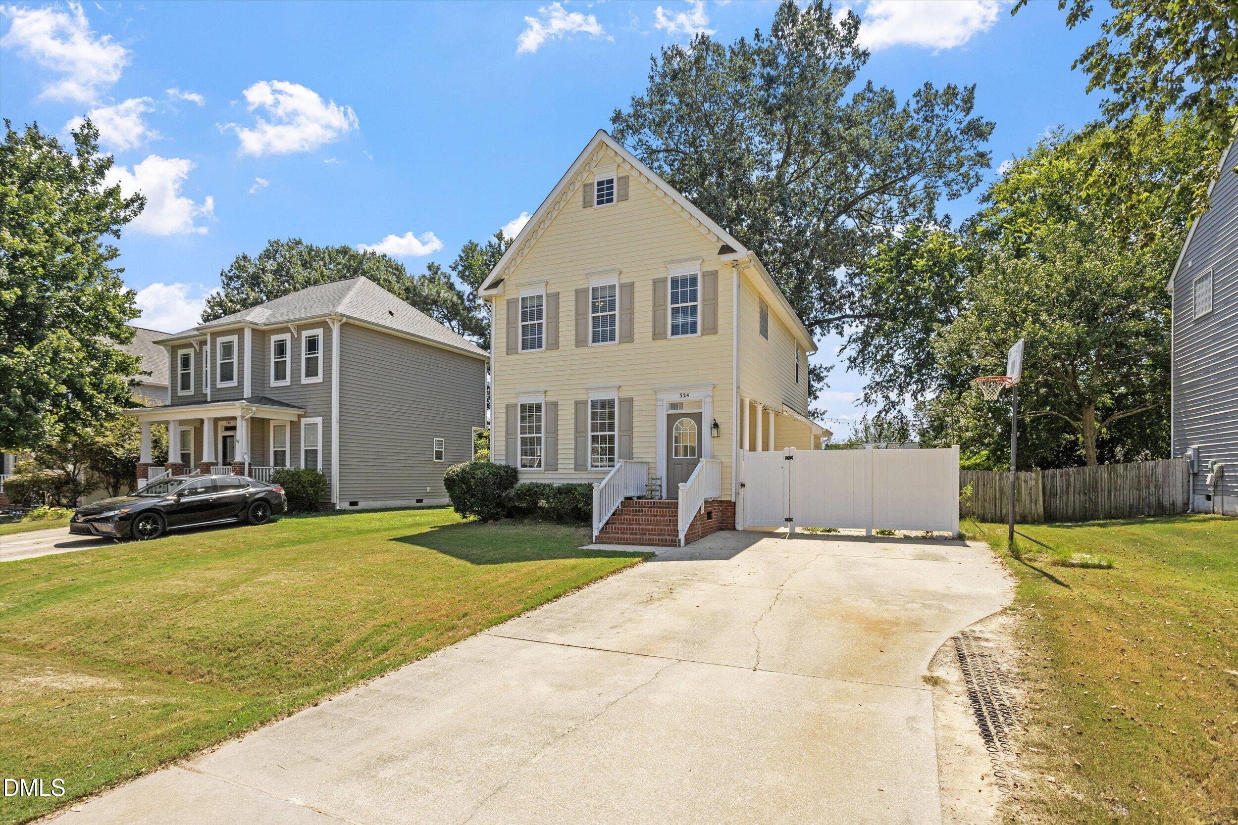 324 Mccarthy Drive Property Photo 2
