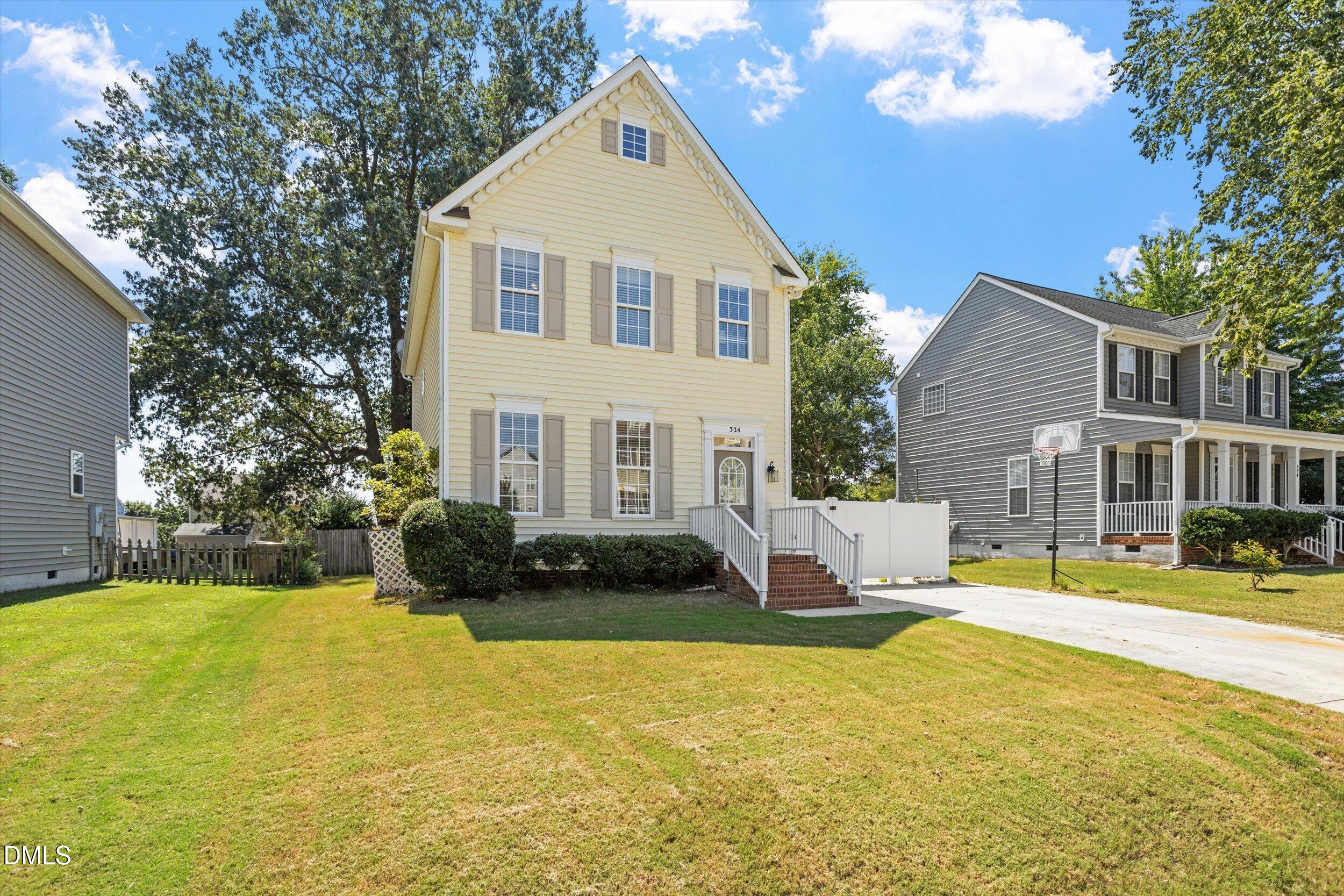 324 Mccarthy Drive Property Photo 3