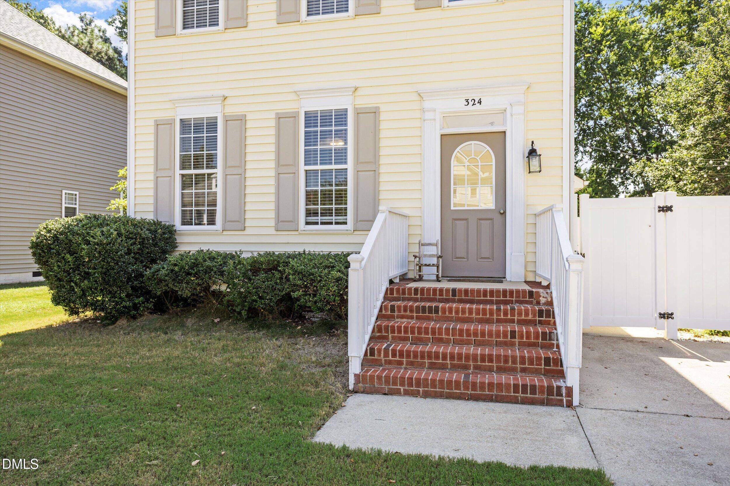 324 Mccarthy Drive Property Photo 4