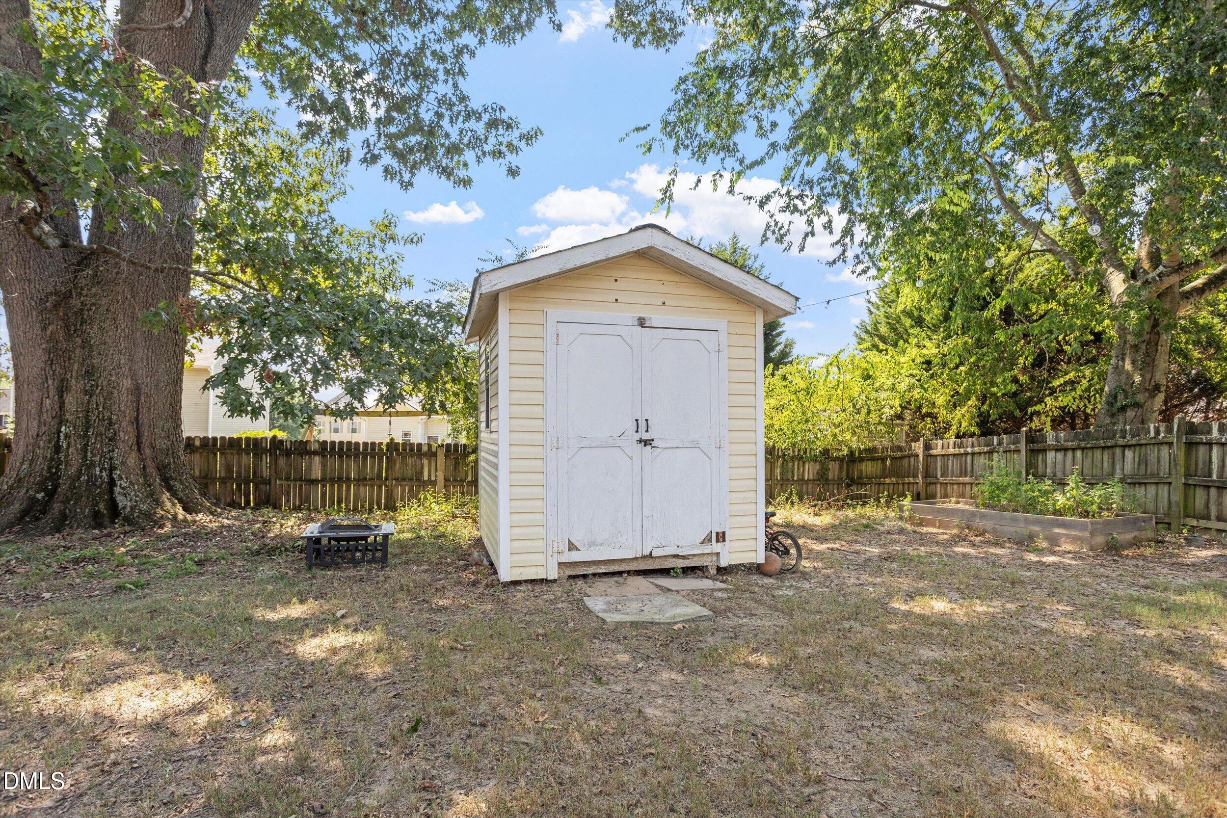324 Mccarthy Drive Property Photo 8