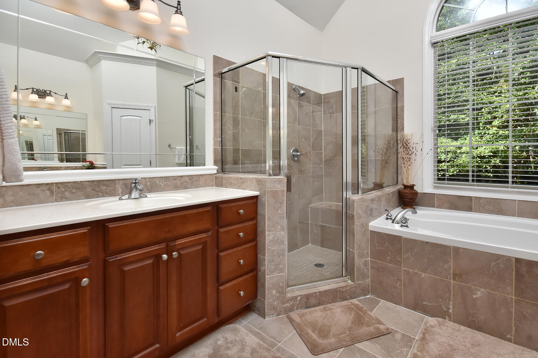 6 Northern Way Court Property Photo 20