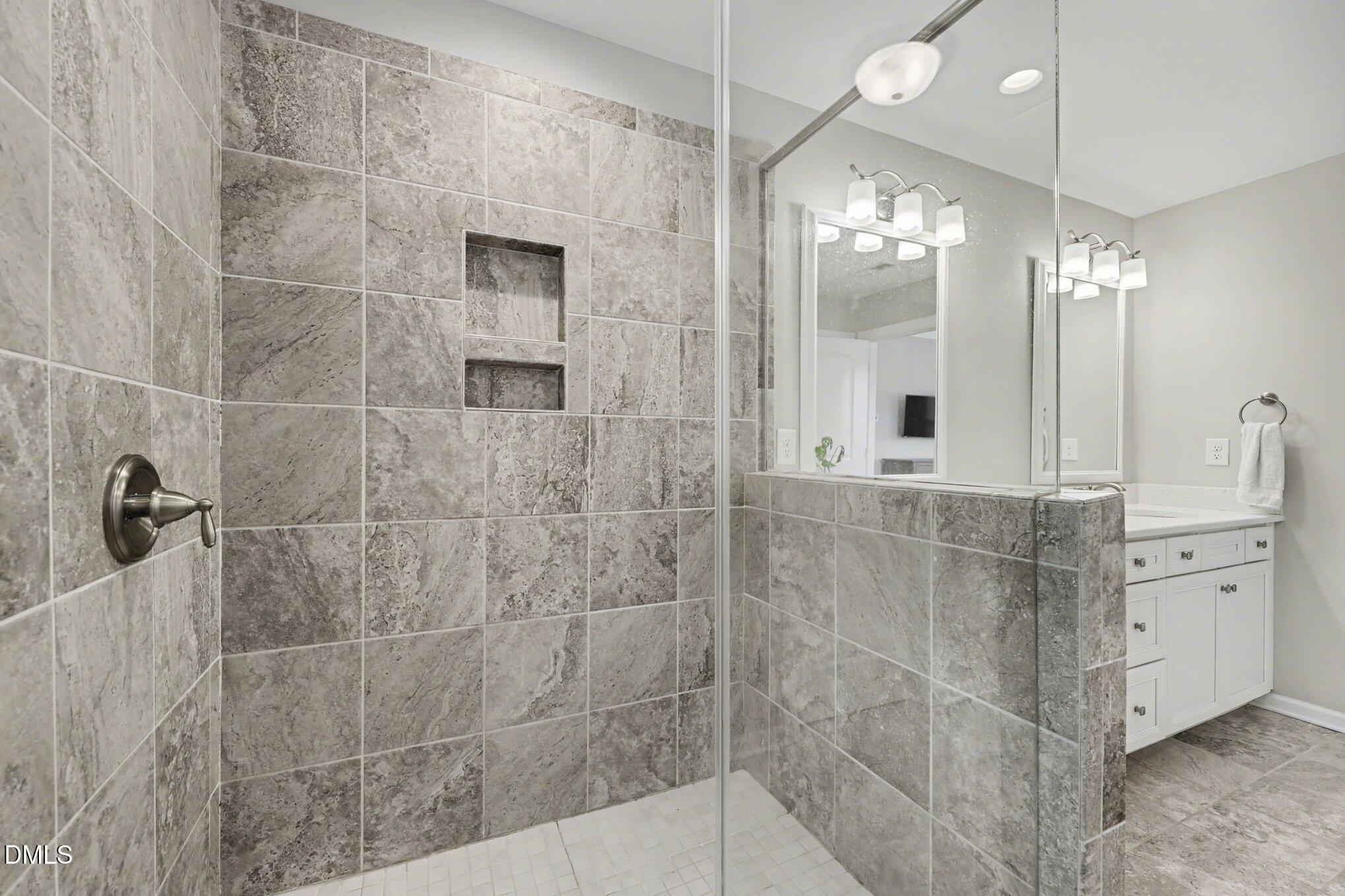 6002 Stone Valley Way Property Photo 18