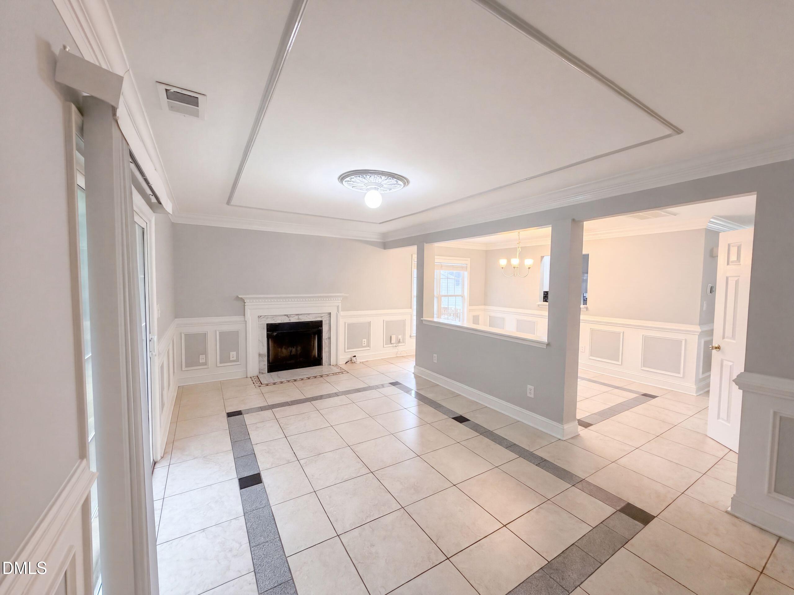 5400 Tanglewood Pine Lane Property Photo 3