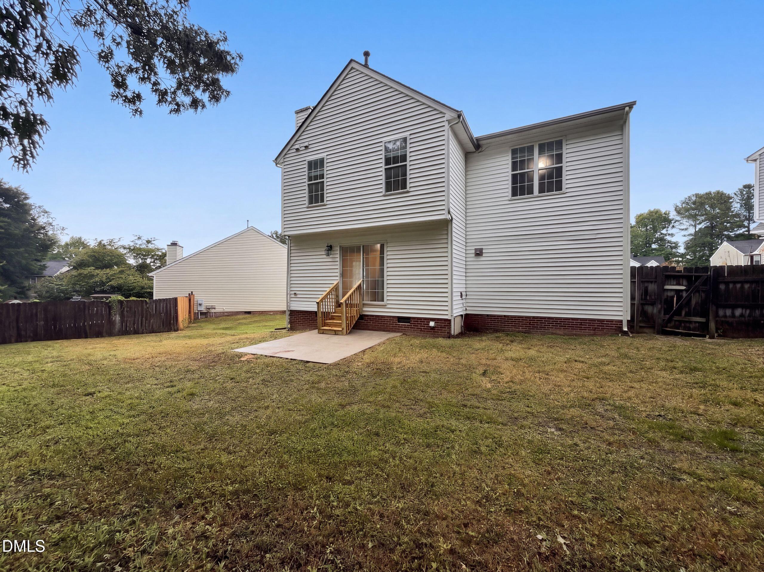 5400 Tanglewood Pine Lane Property Photo 5