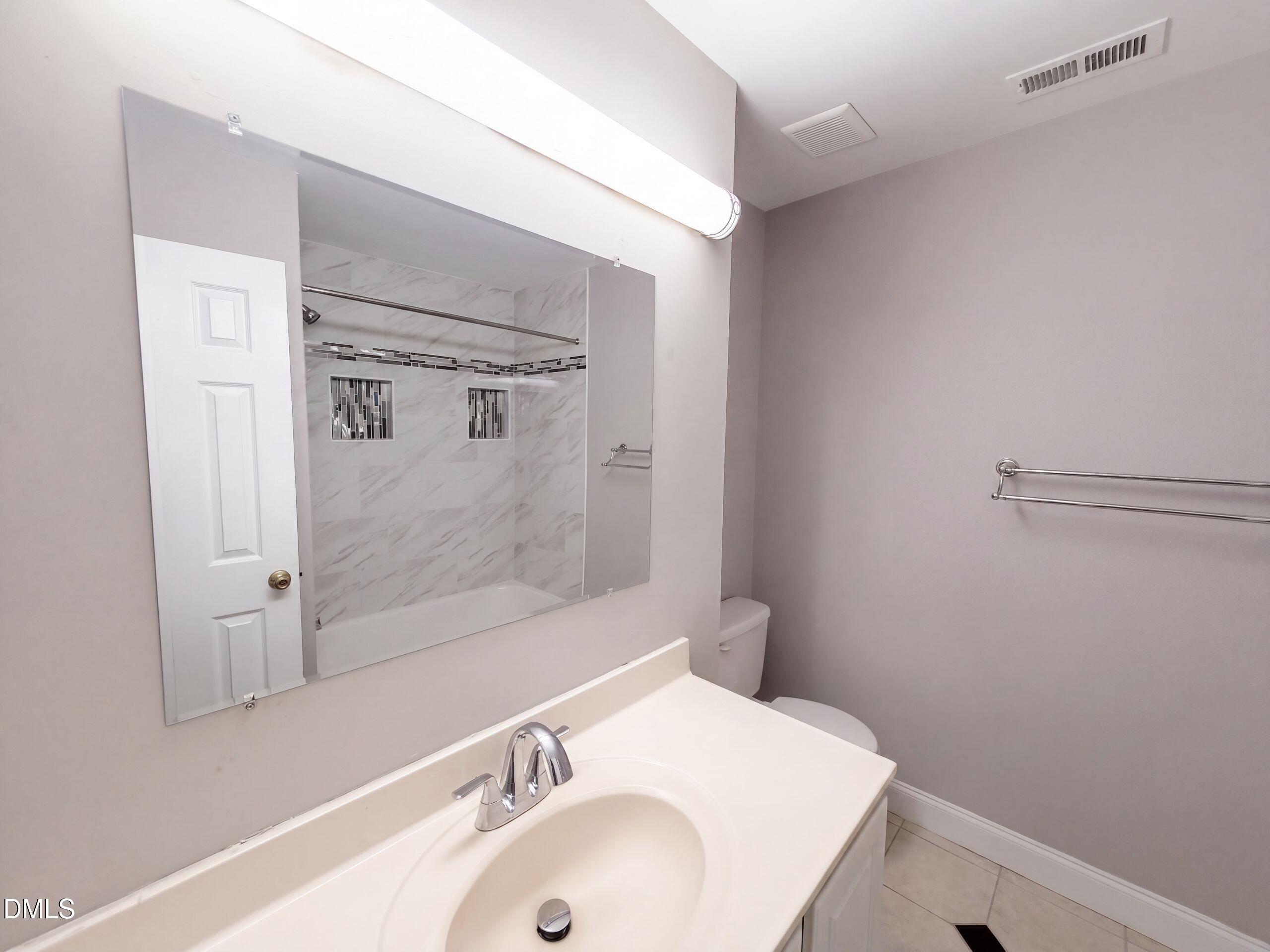 5400 Tanglewood Pine Lane Property Photo 12