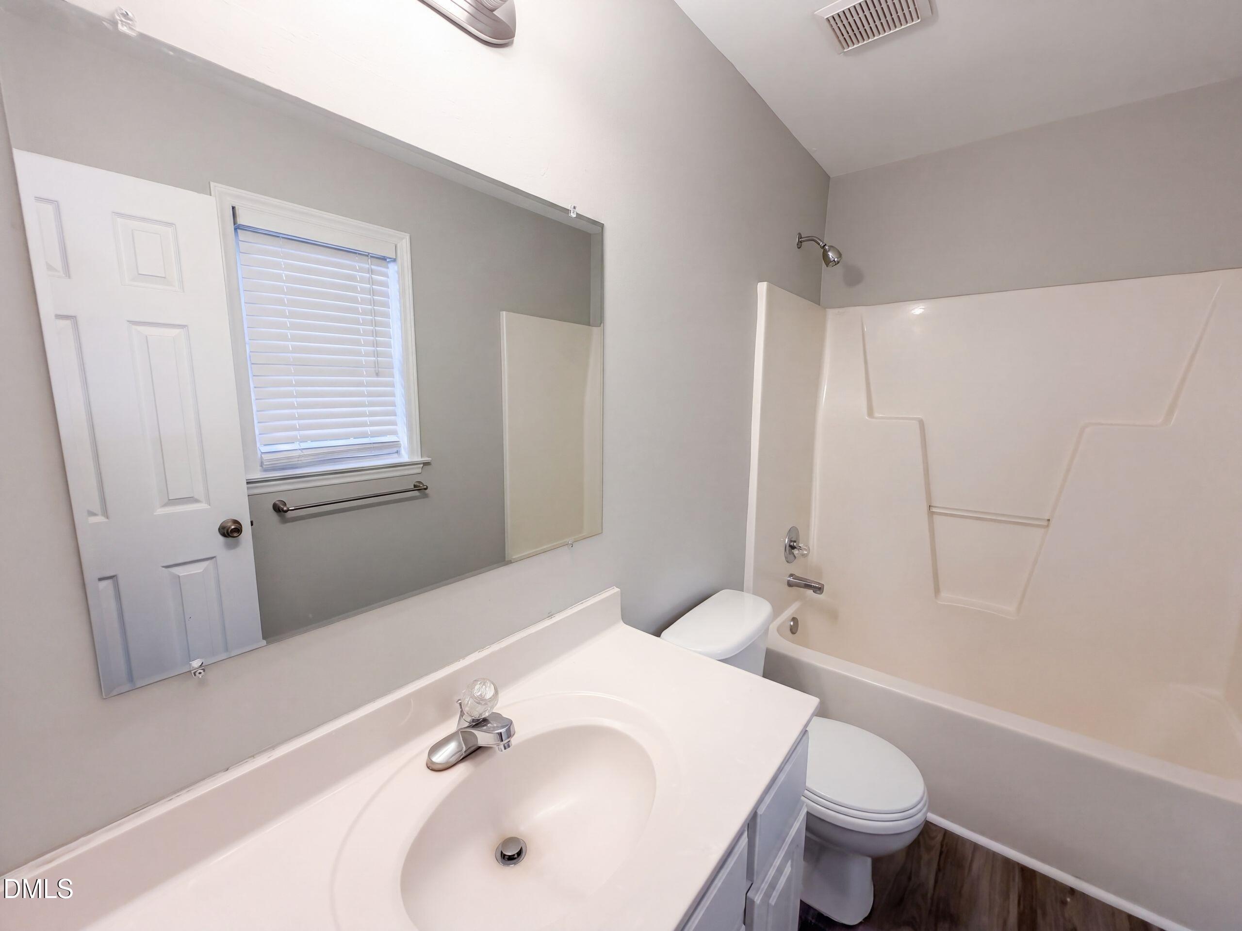 5400 Tanglewood Pine Lane Property Photo 13