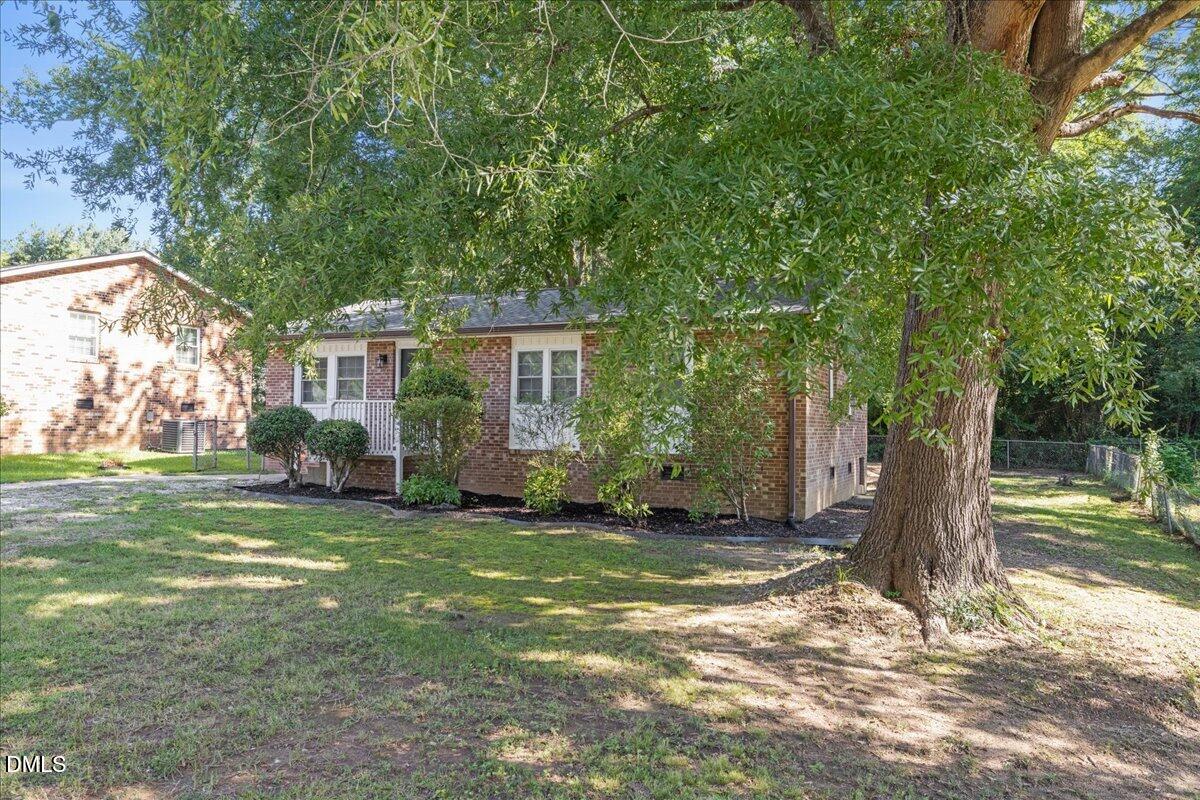 817 Waring Street Property Photo 5