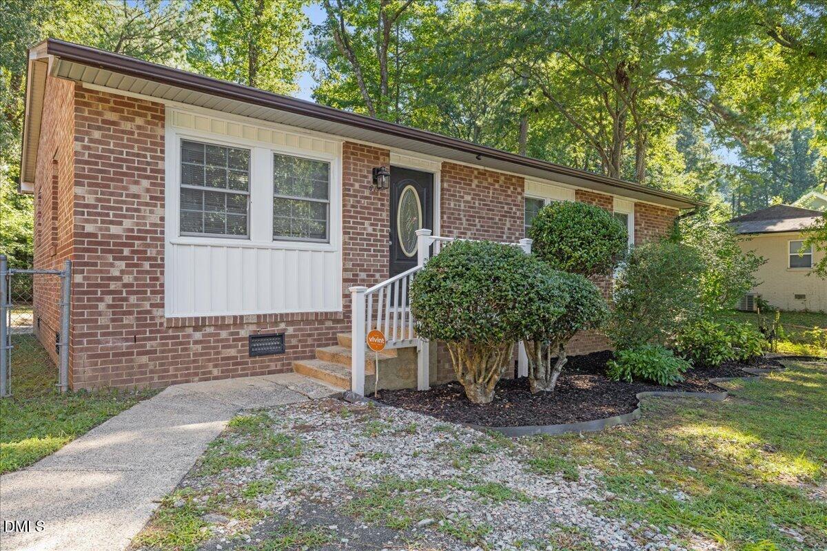 817 Waring Street Property Photo 7