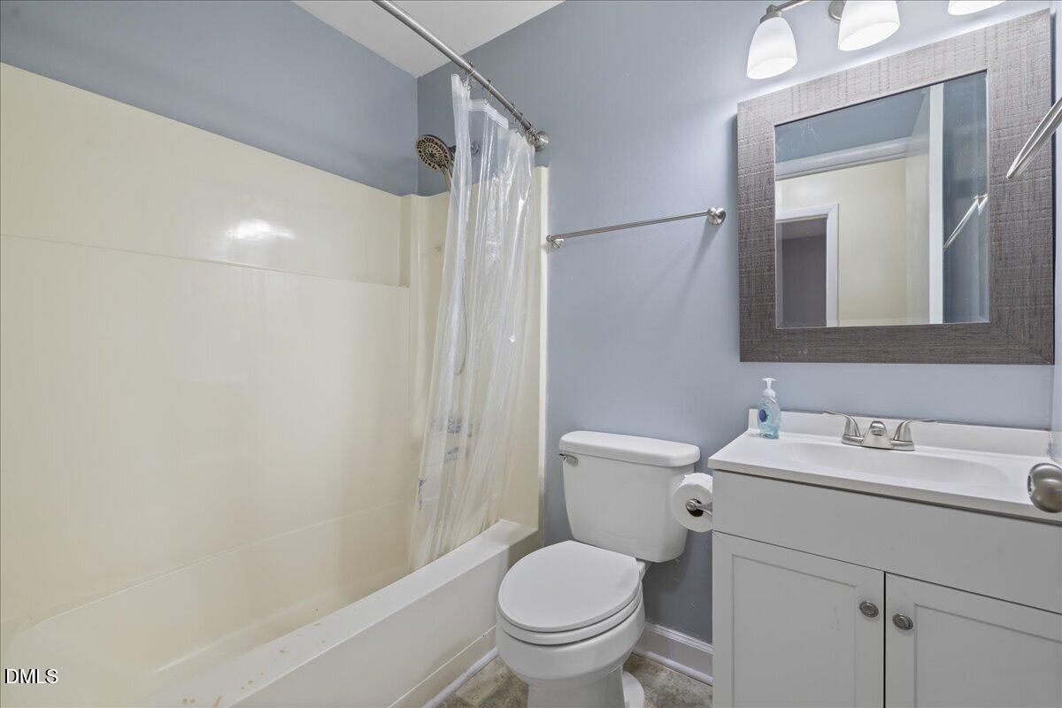 817 Waring Street Property Photo 23