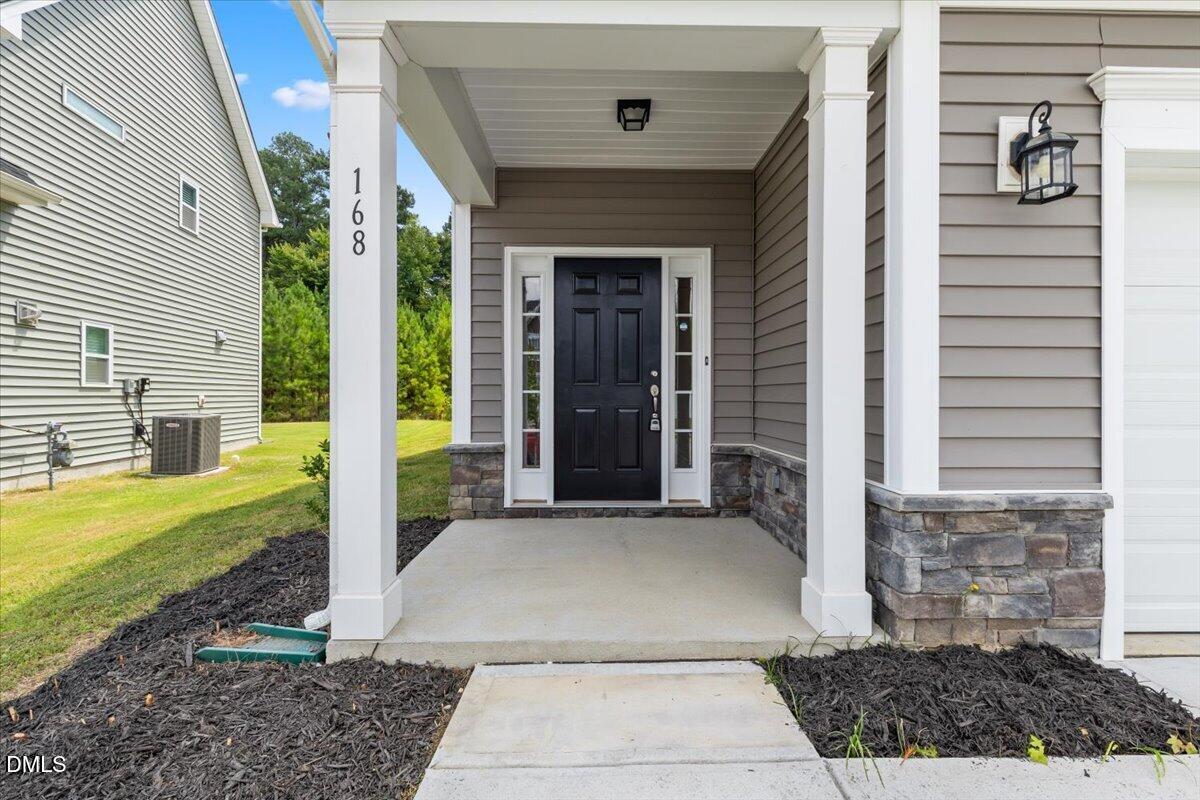 168 Black Oak Court Property Photo 5