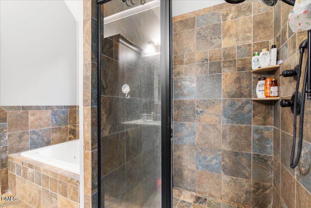 4002 Stoneway Court Property Photo 38