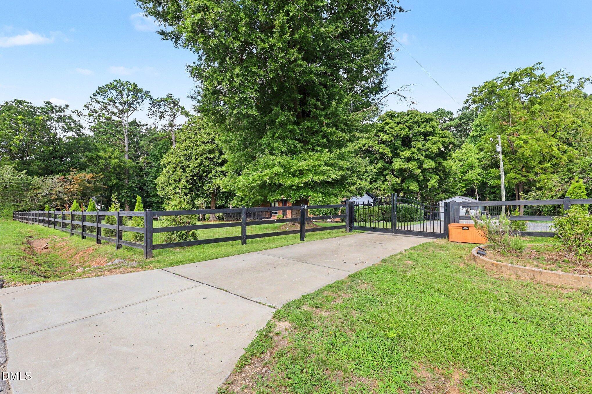 5932 Johnson Pond Road Property Photo 2
