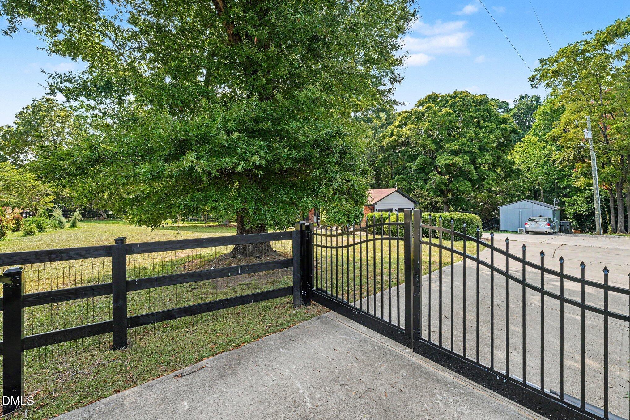 5932 Johnson Pond Road Property Photo 3
