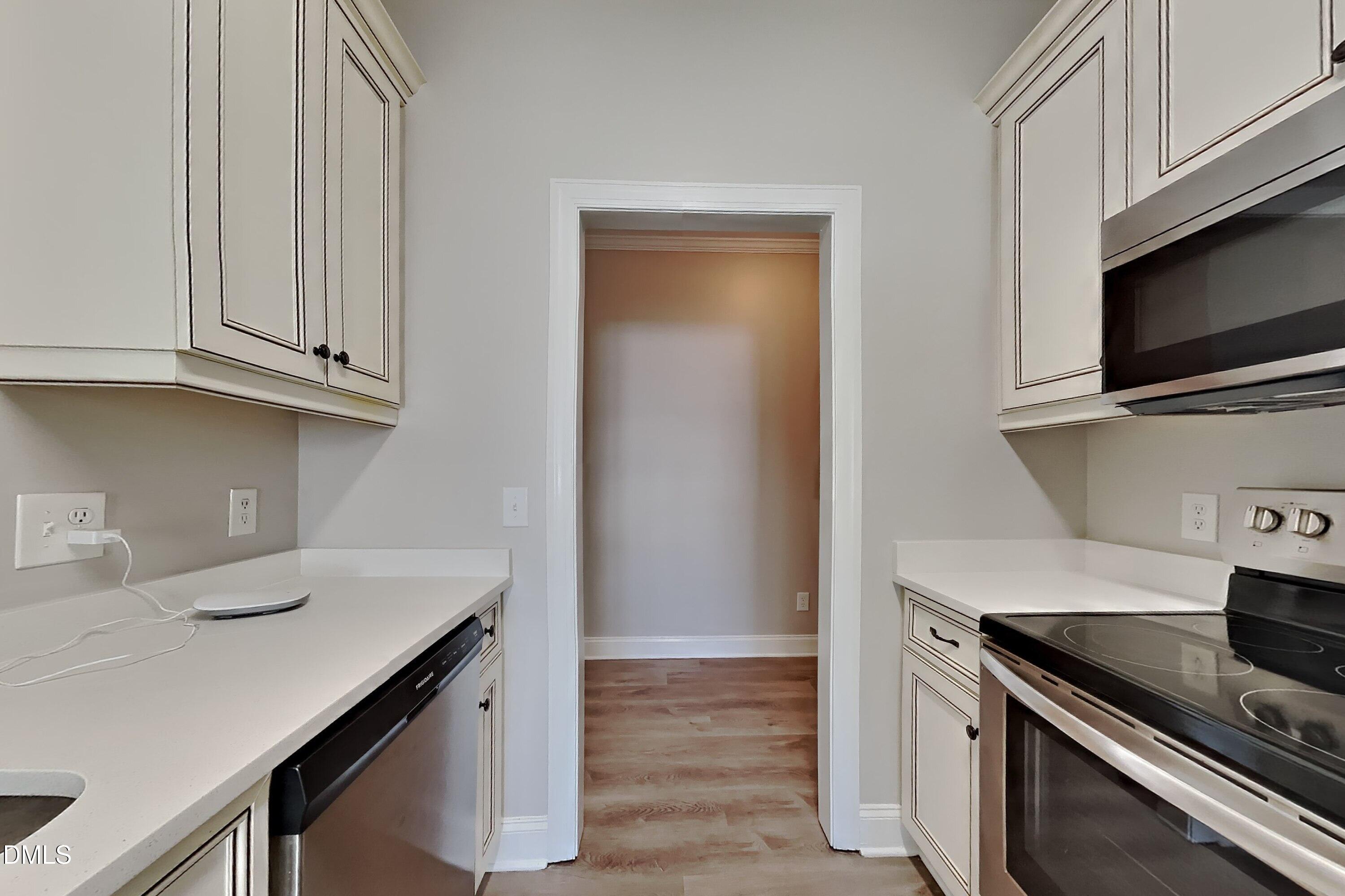 117 Cambridge Drive Property Photo 4