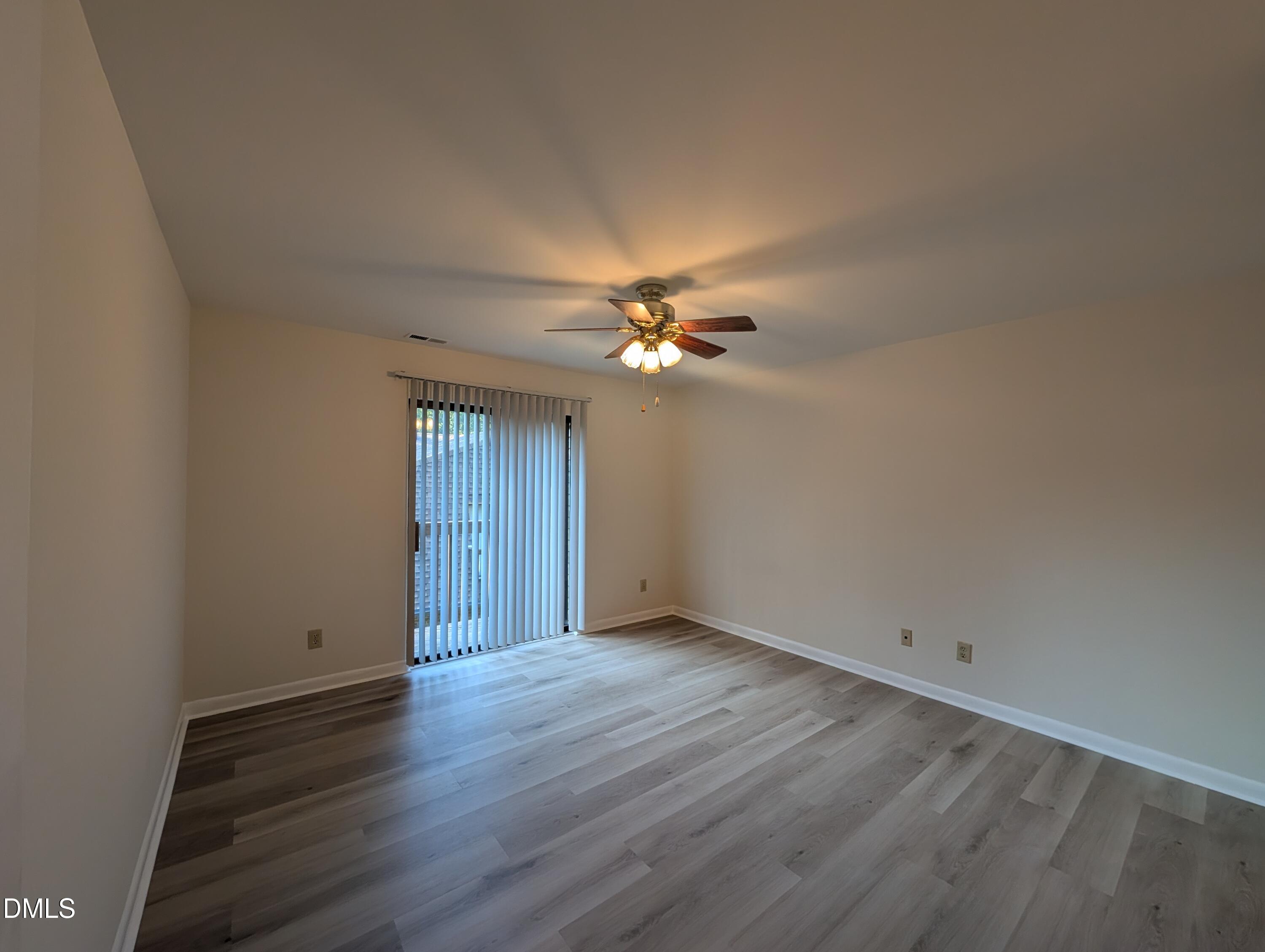 386 Summerwalk Circle Property Photo 2