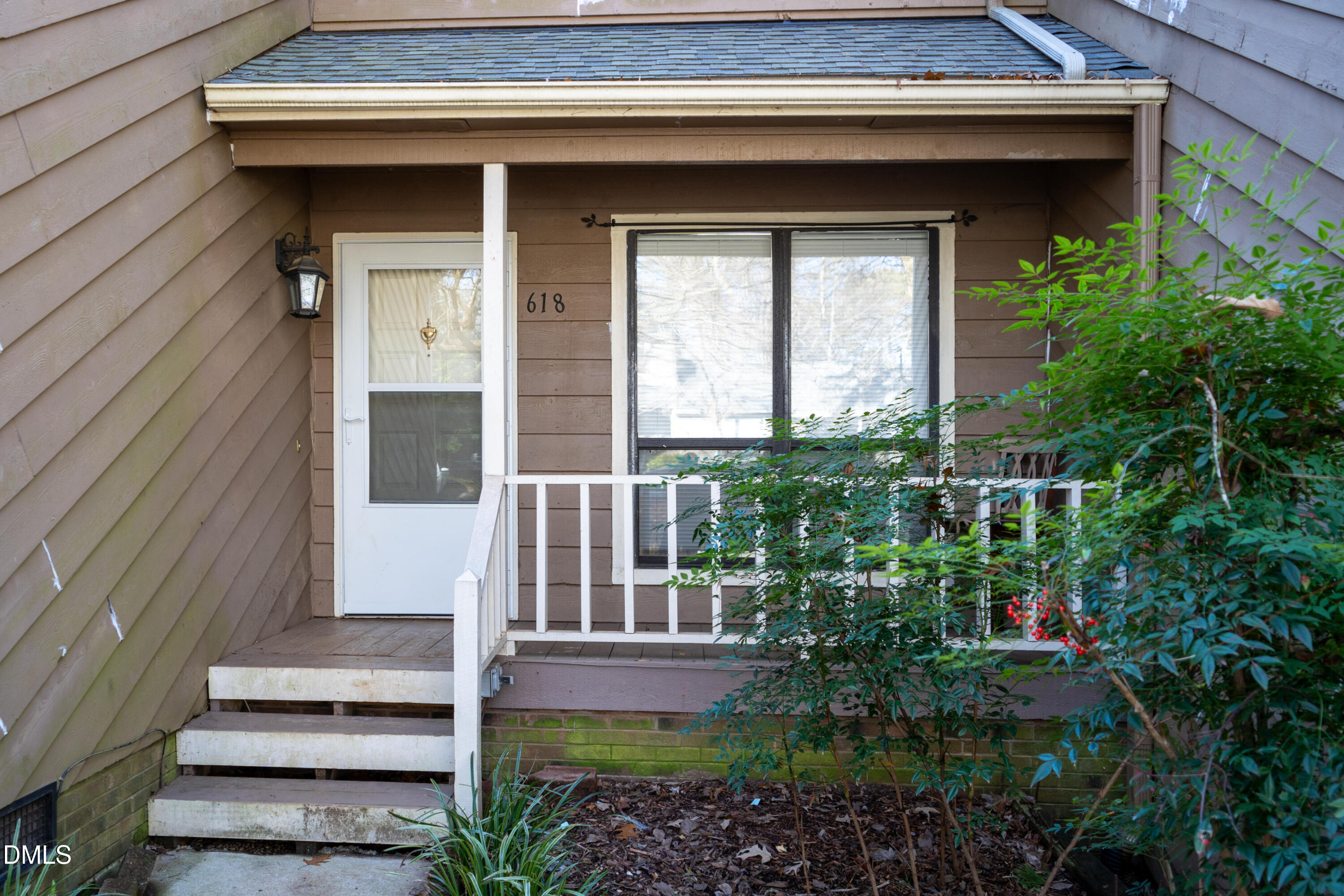 618 Applecross Drive Property Photo 1