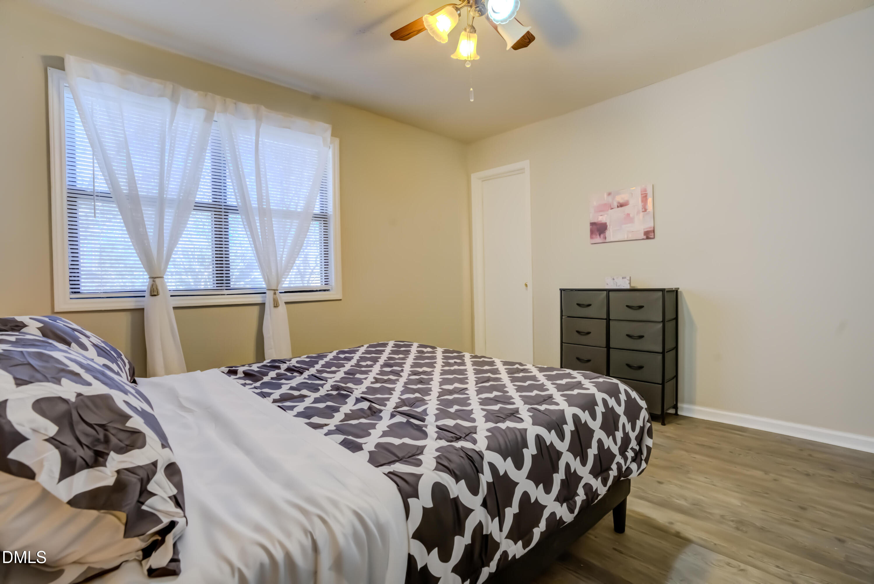 618 Applecross Drive Property Photo 11