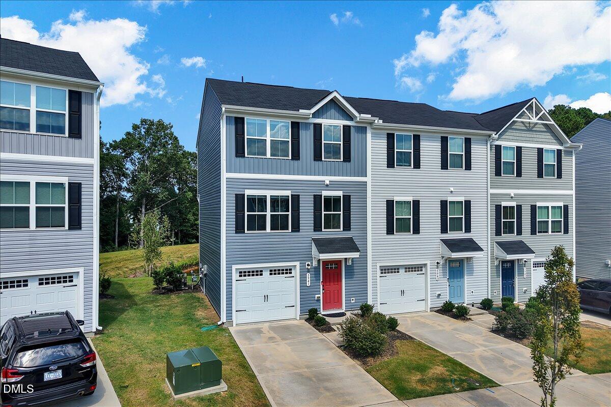 5941 River Landings Drive Property Photo 3