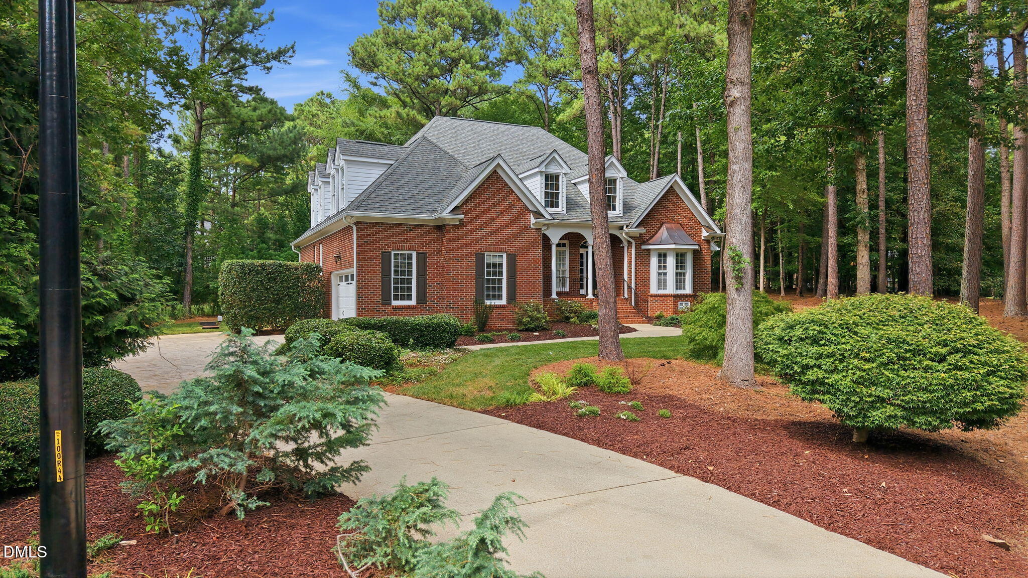 1212 Tacketts Pond Drive Property Photo 4