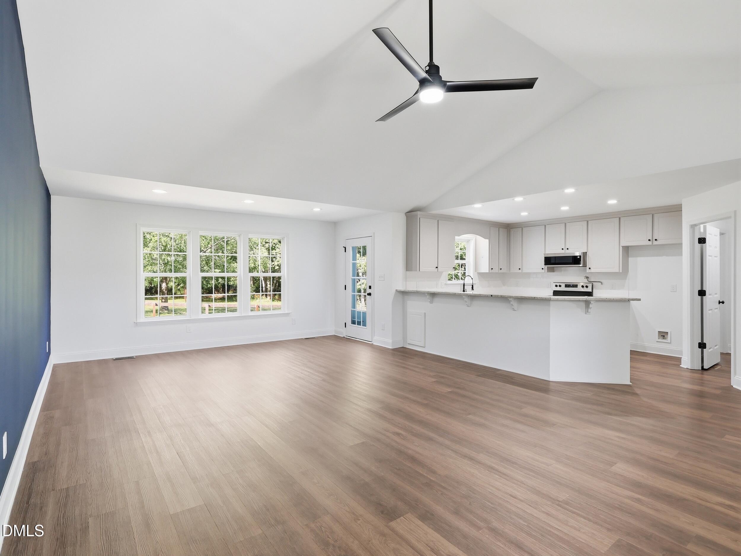 665 Lewis Road Property Photo 10