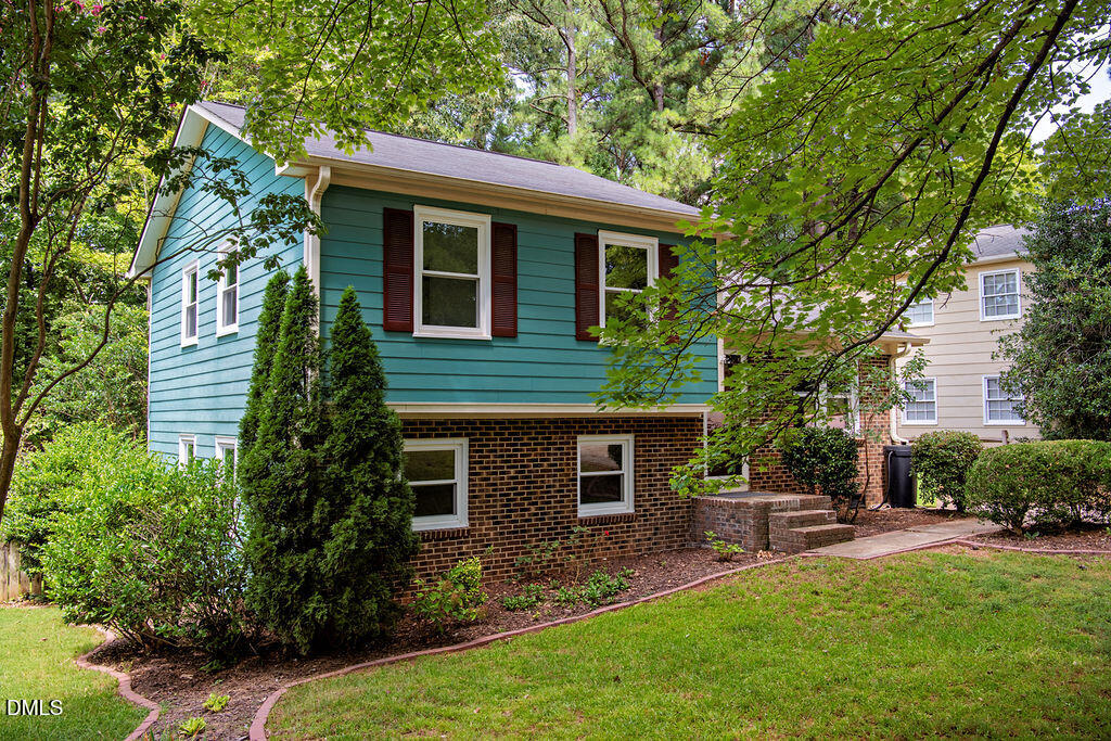 7713 Longstreet Drive Property Photo 3