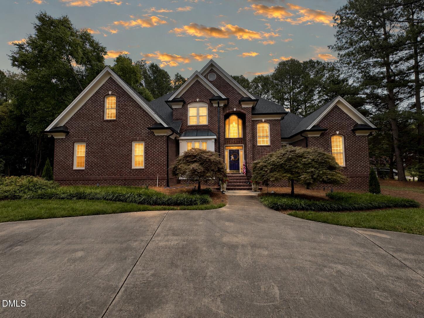 306 Lakeside Circle Property Photo 1
