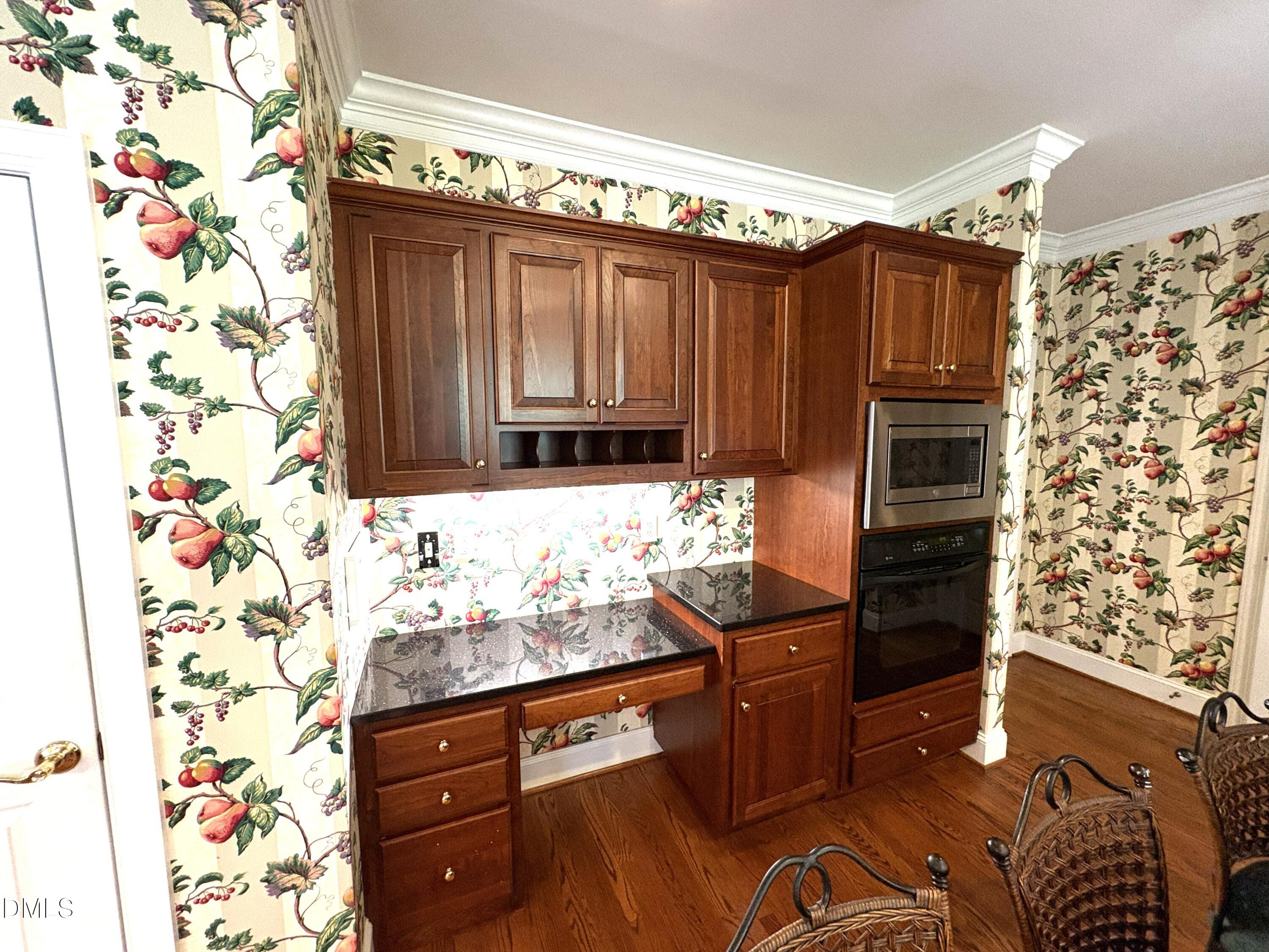 306 Lakeside Circle Property Photo 8