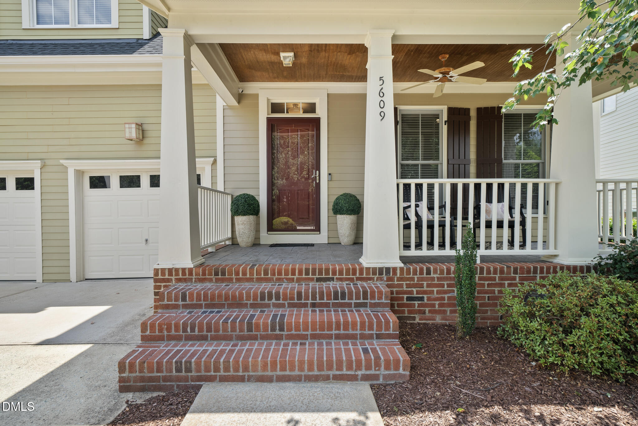 5609 Cary Glen Boulevard Property Photo 3
