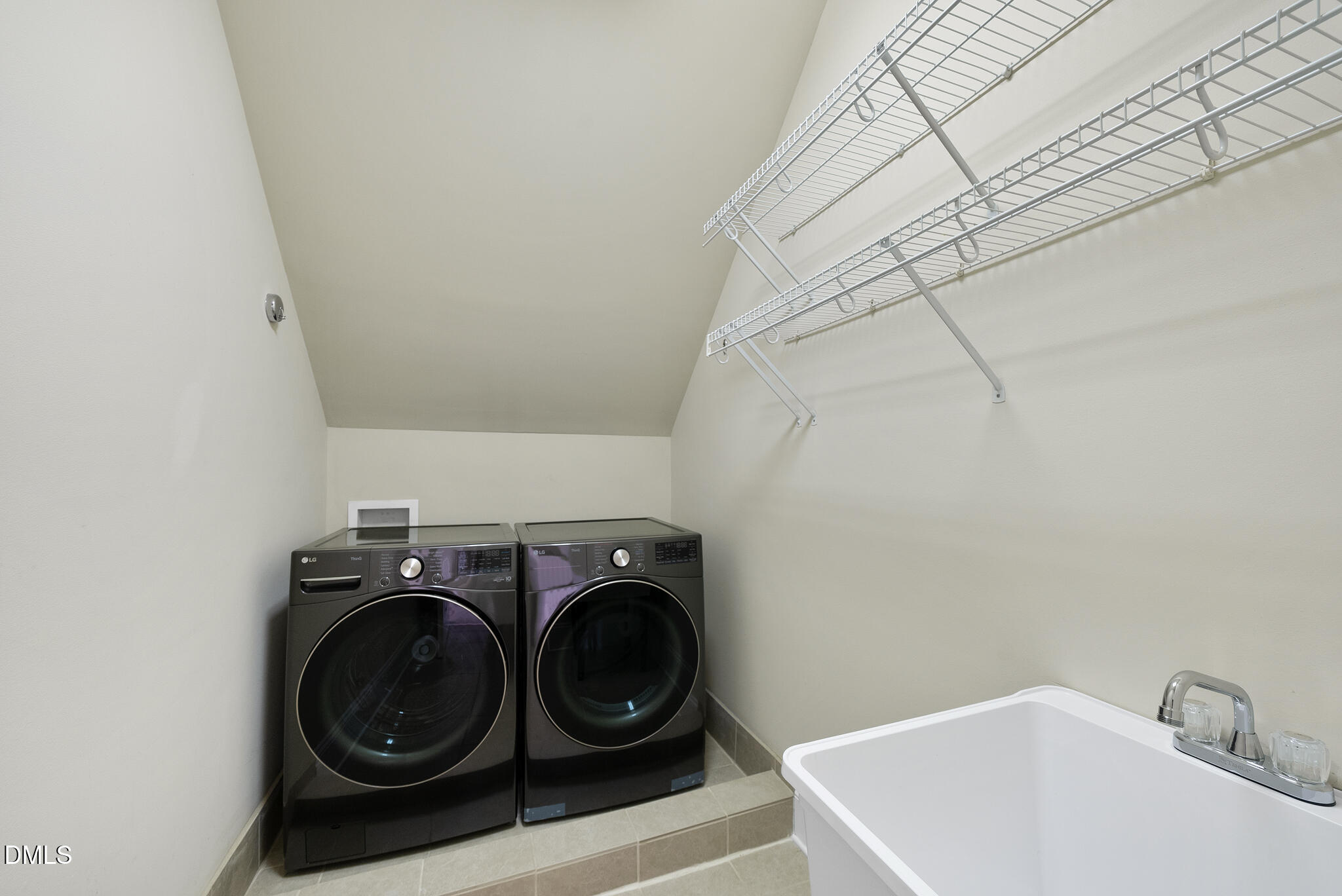 5609 Cary Glen Boulevard Property Photo 24