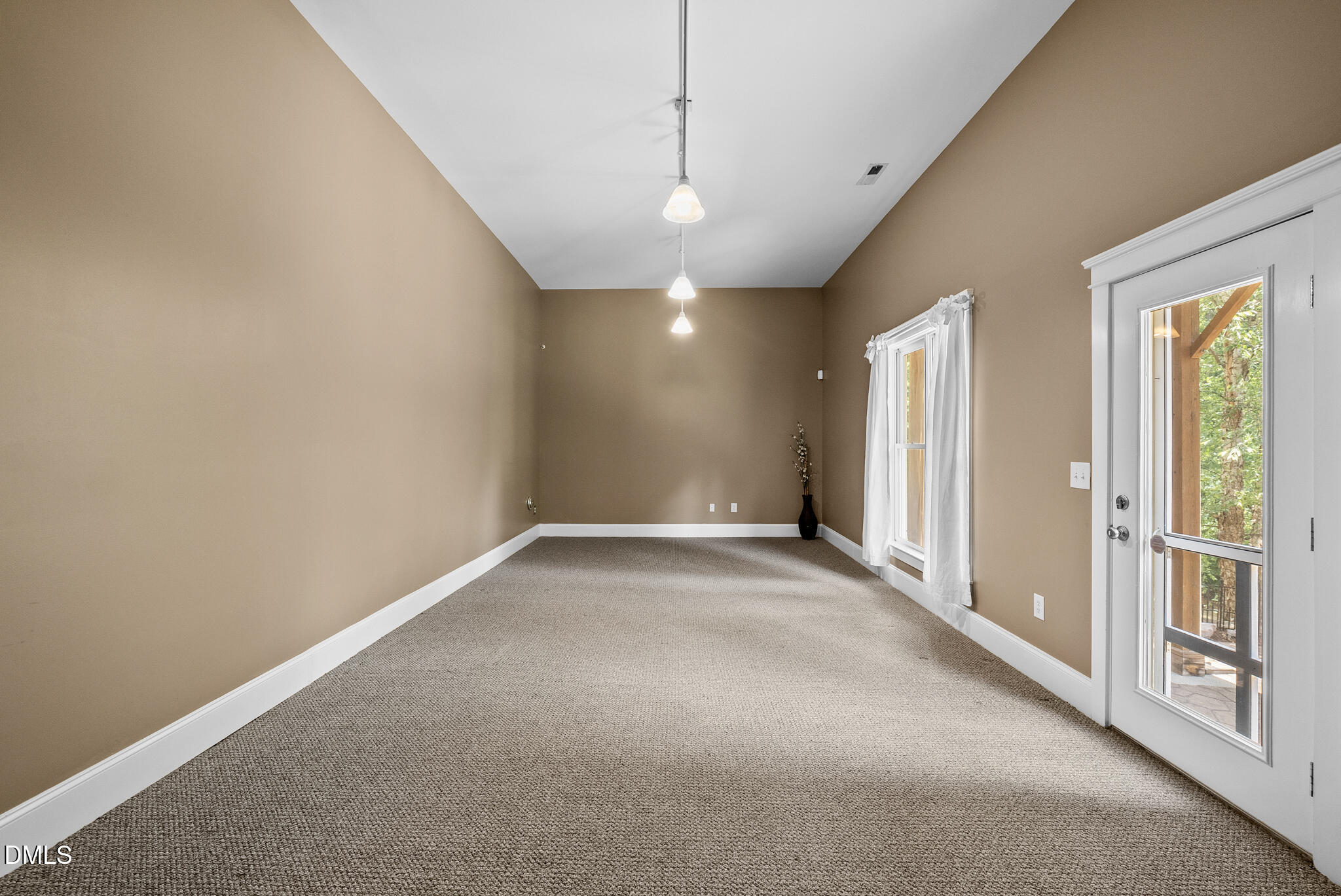 5609 Cary Glen Boulevard Property Photo 41