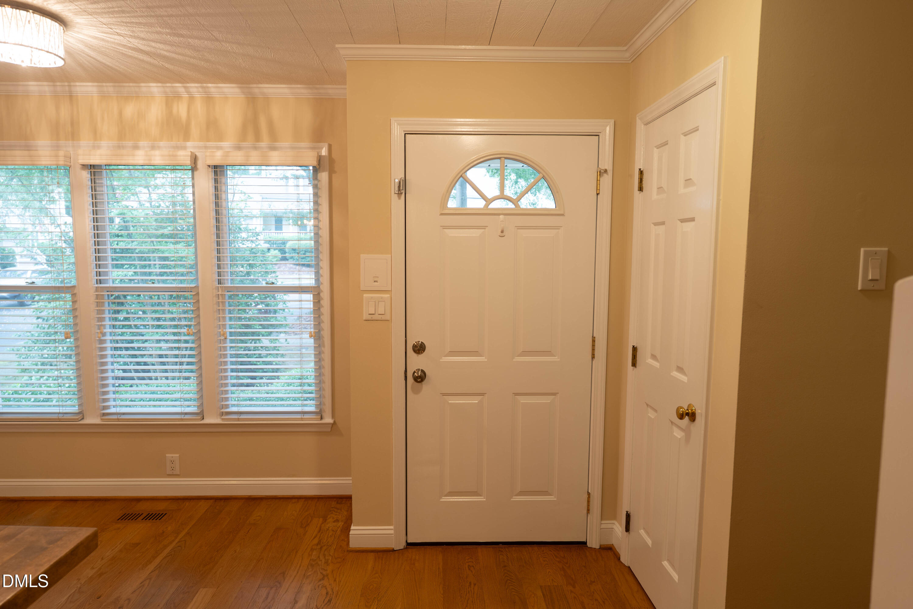 1636 Claiborne Court Property Photo 3