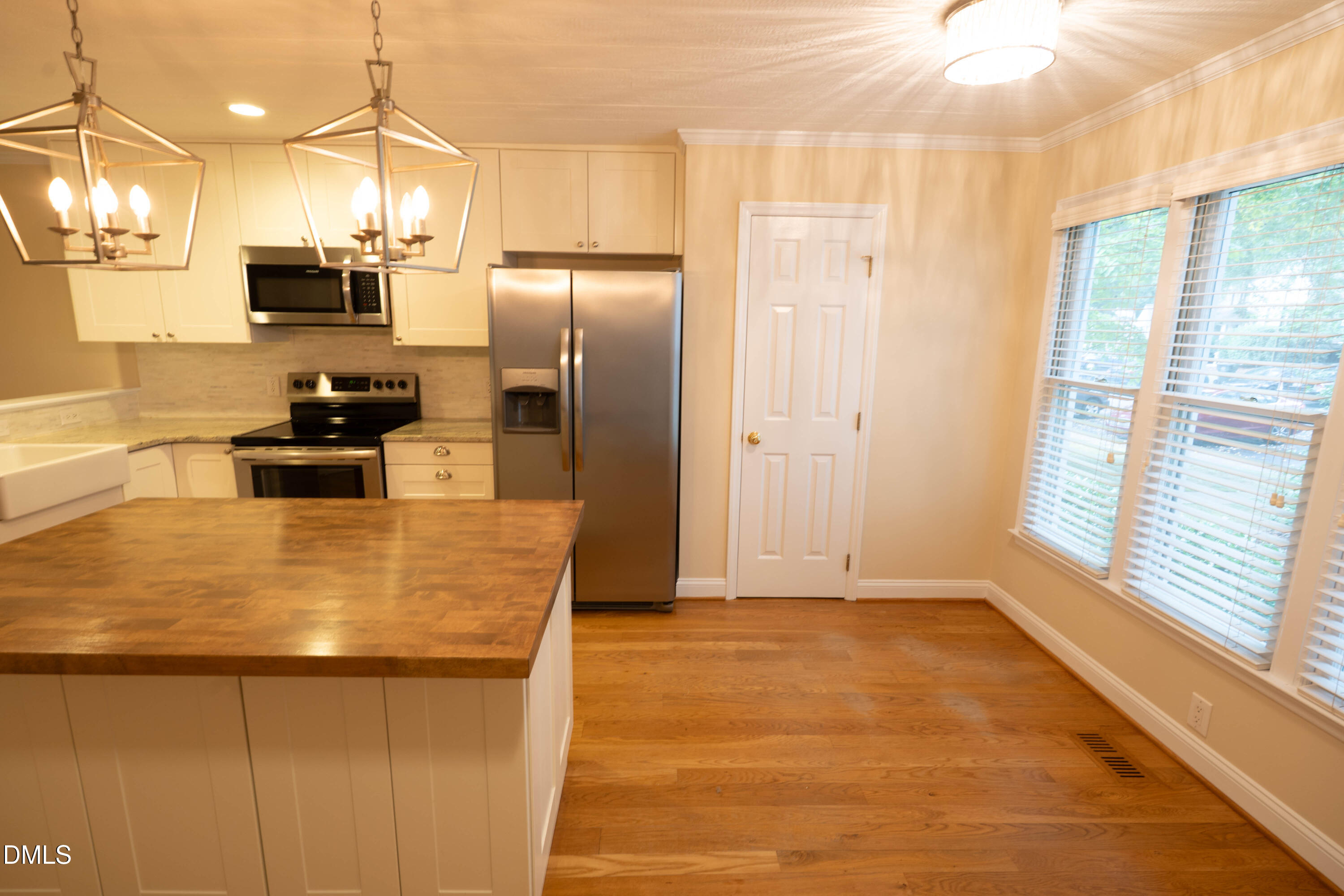 1636 Claiborne Court Property Photo 6