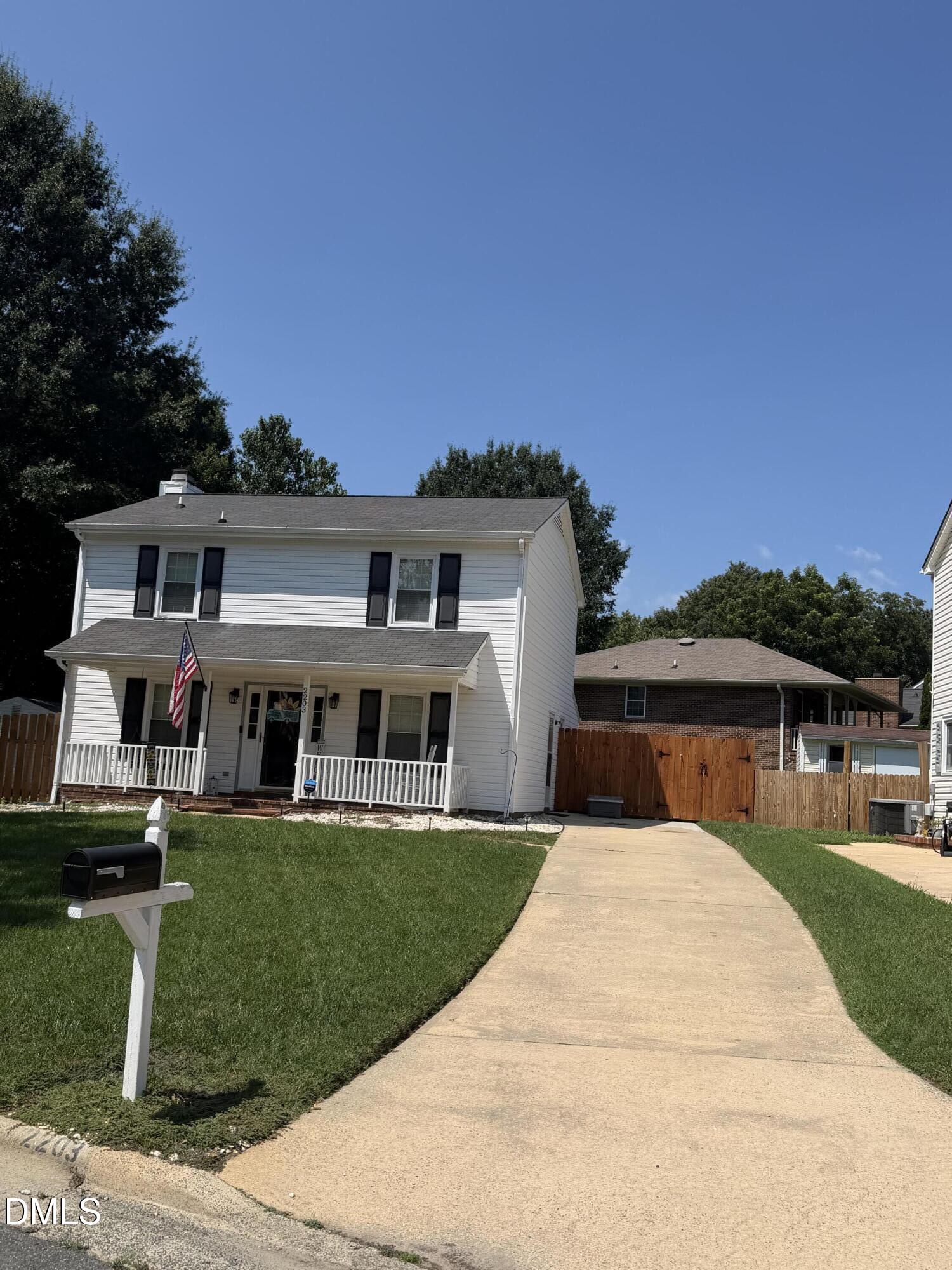 2203 Franklin Court Property Photo 1