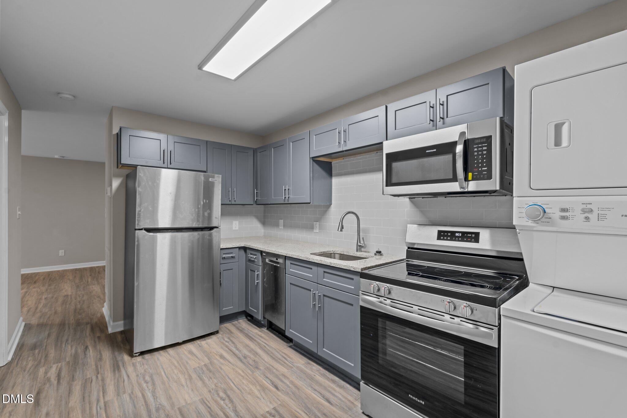 1302 King Street D Property Photo 1