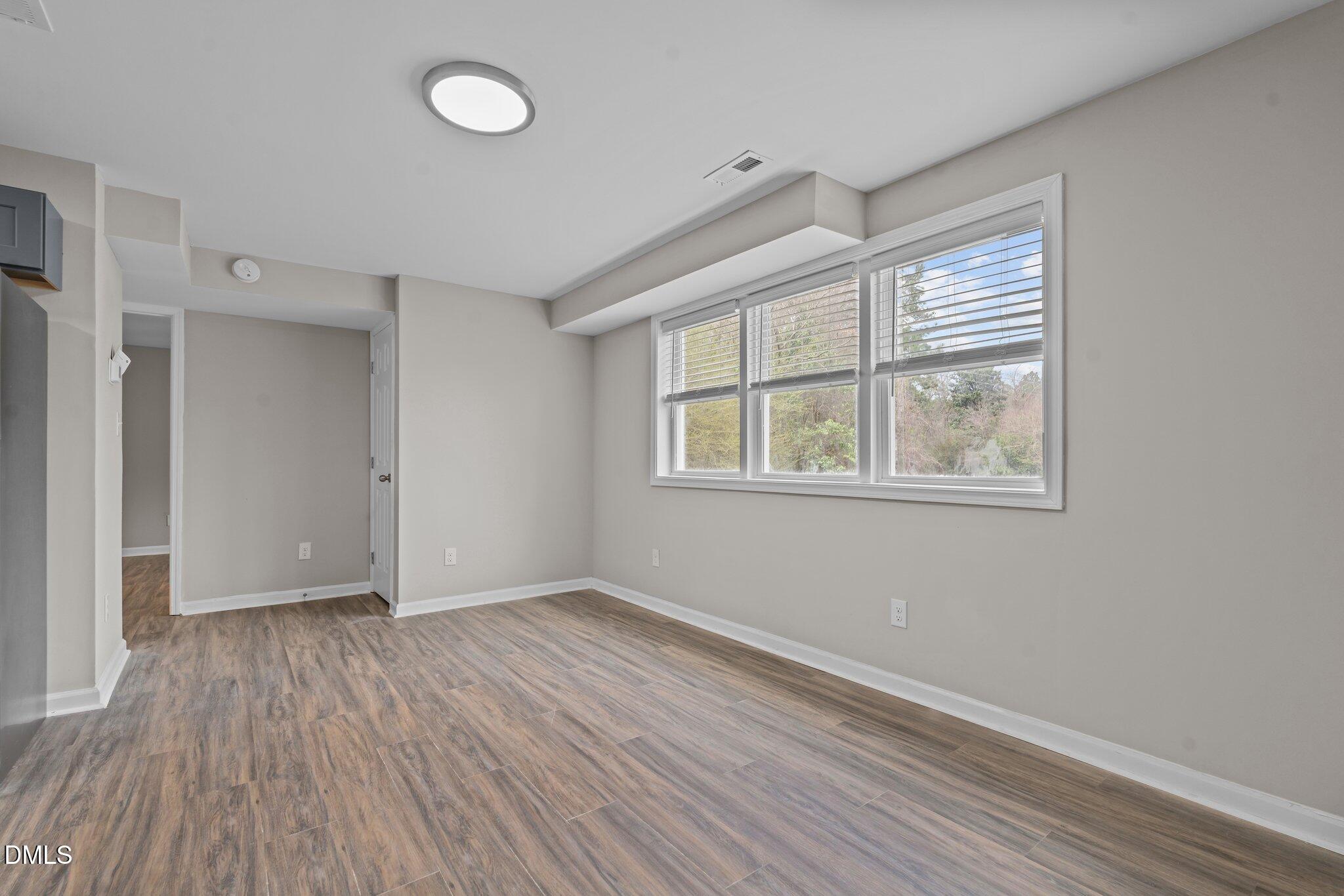 1302 King Street D Property Photo 5