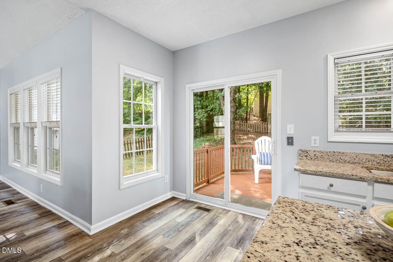 1403 Big Leaf Loop Property Photo 11