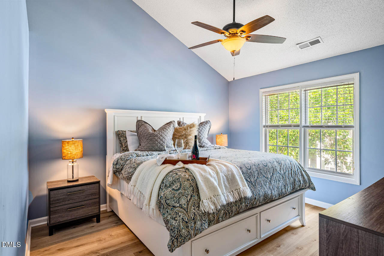 1403 Big Leaf Loop Property Photo 13