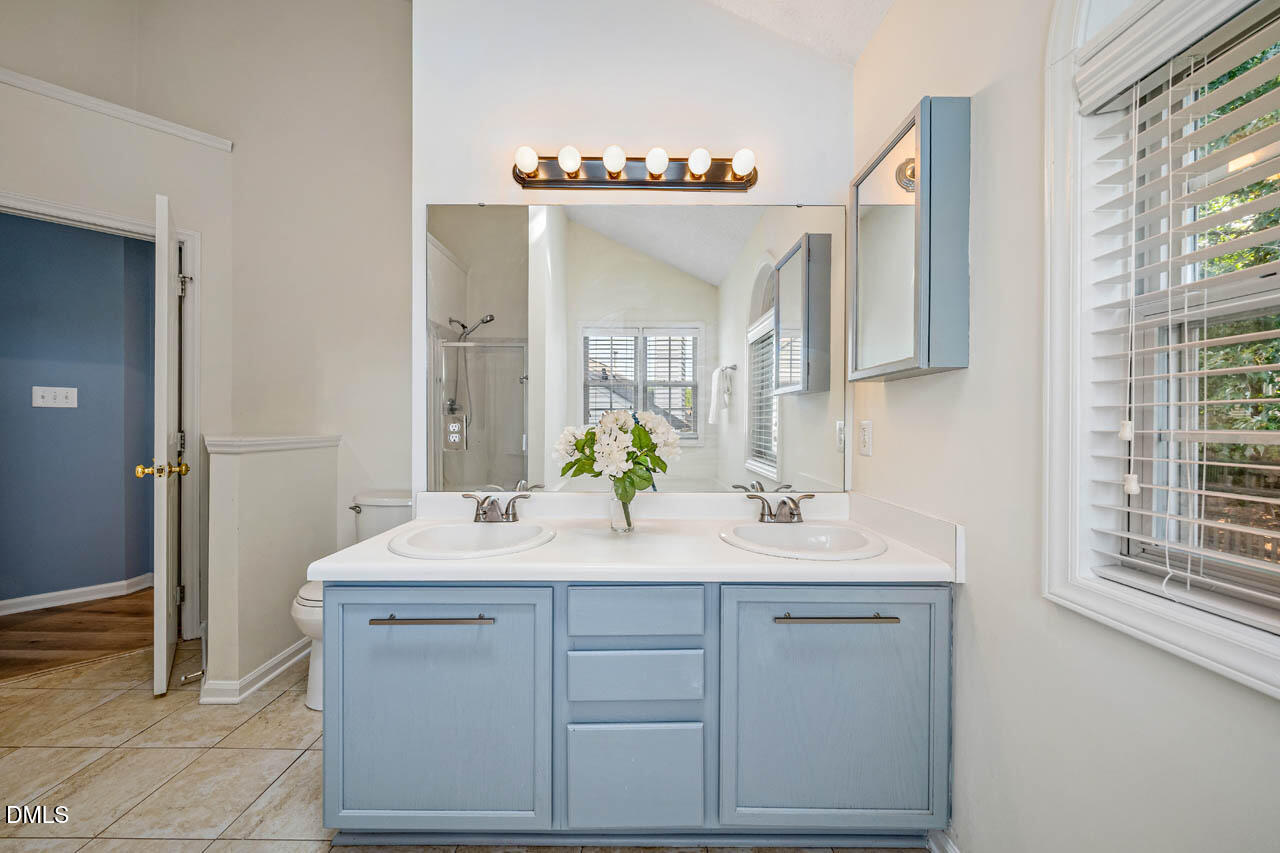 1403 Big Leaf Loop Property Photo 17