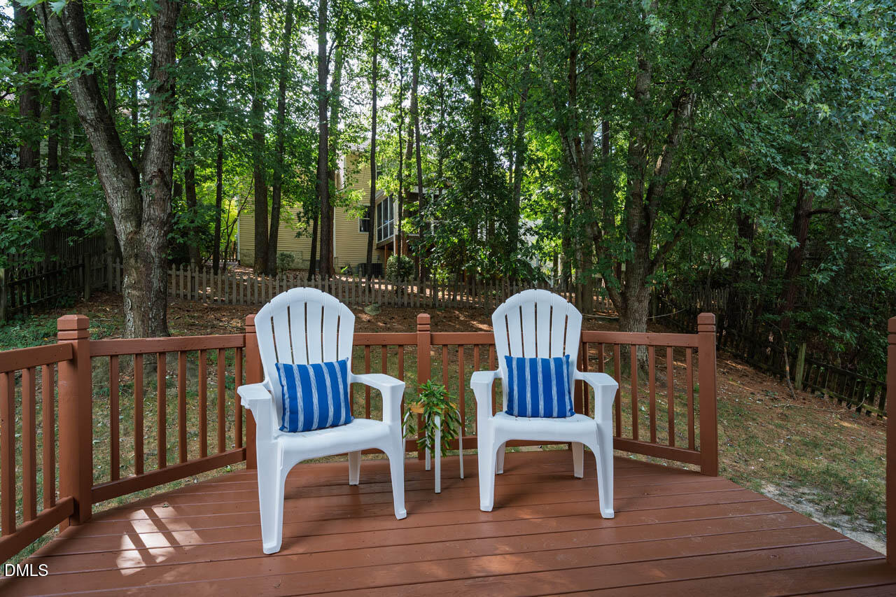 1403 Big Leaf Loop Property Photo 24