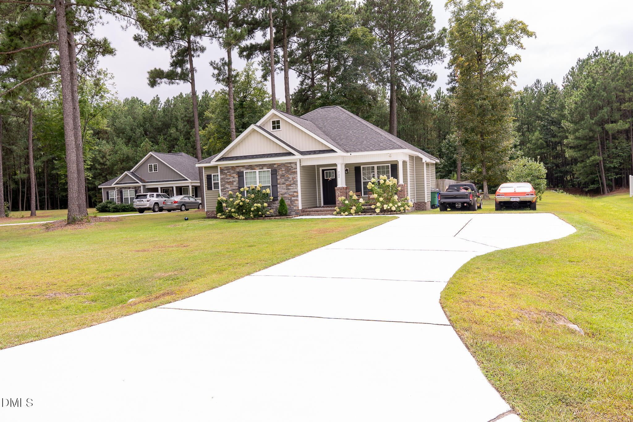 704 Par Drive Property Photo 1