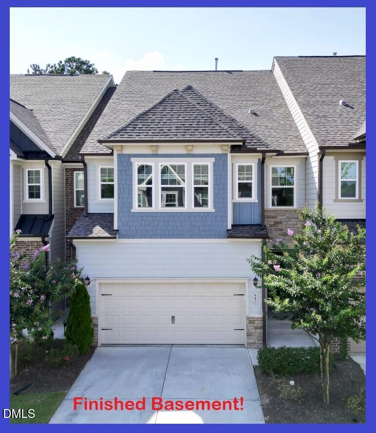 647 Newlyn Drive Property Photo 1
