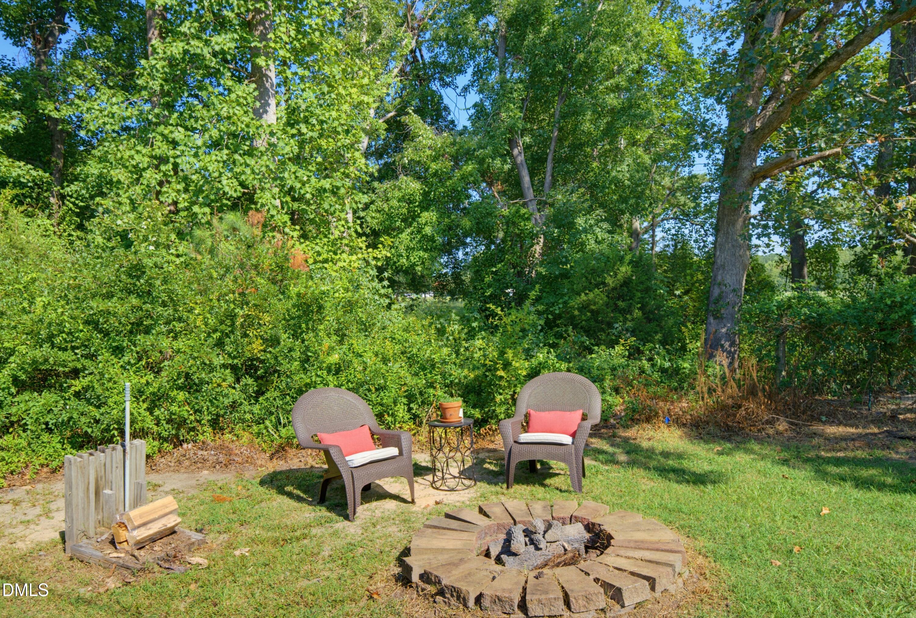 14928 Creedmoor Road N Property Photo 3