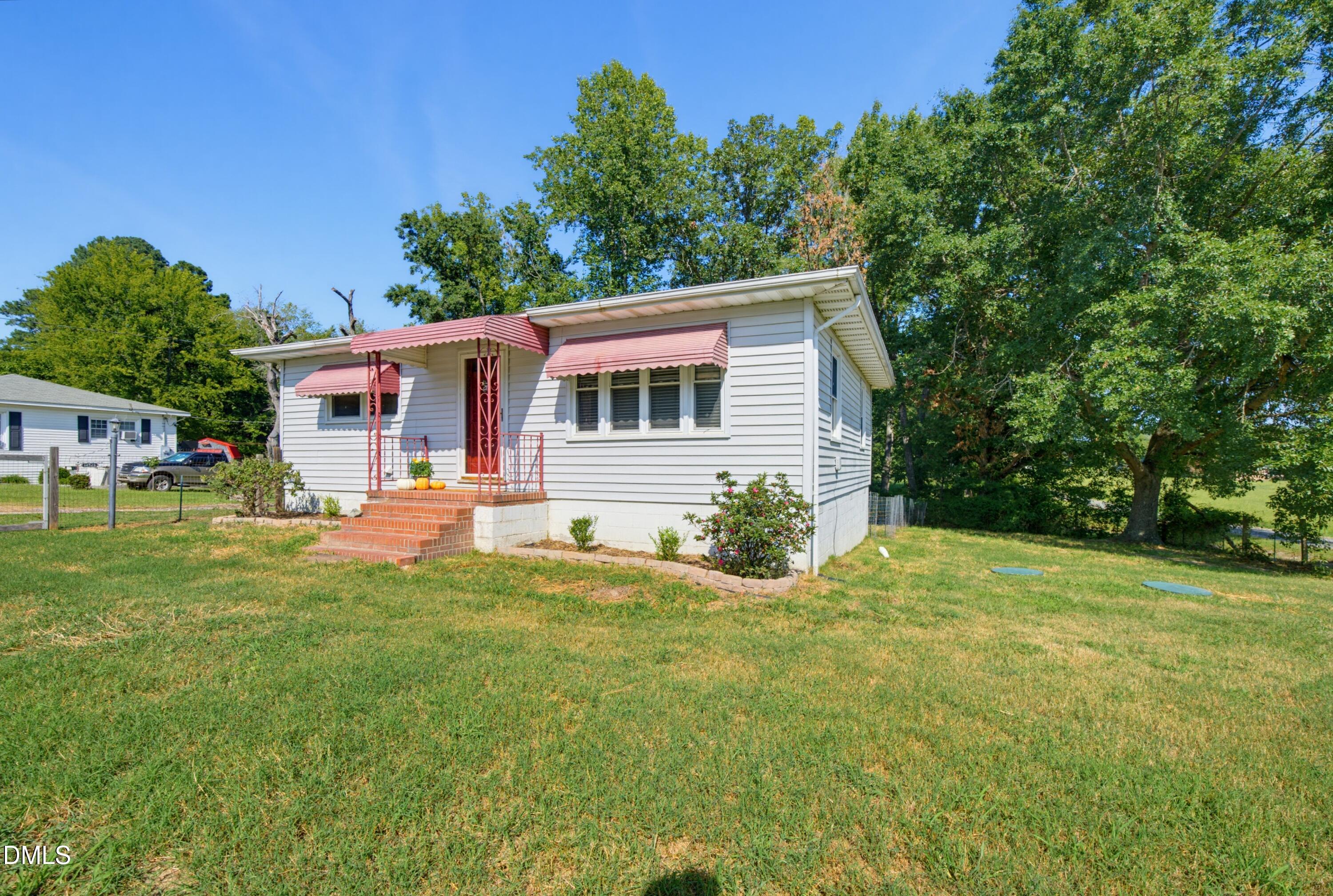 14928 Creedmoor Road N Property Photo 4