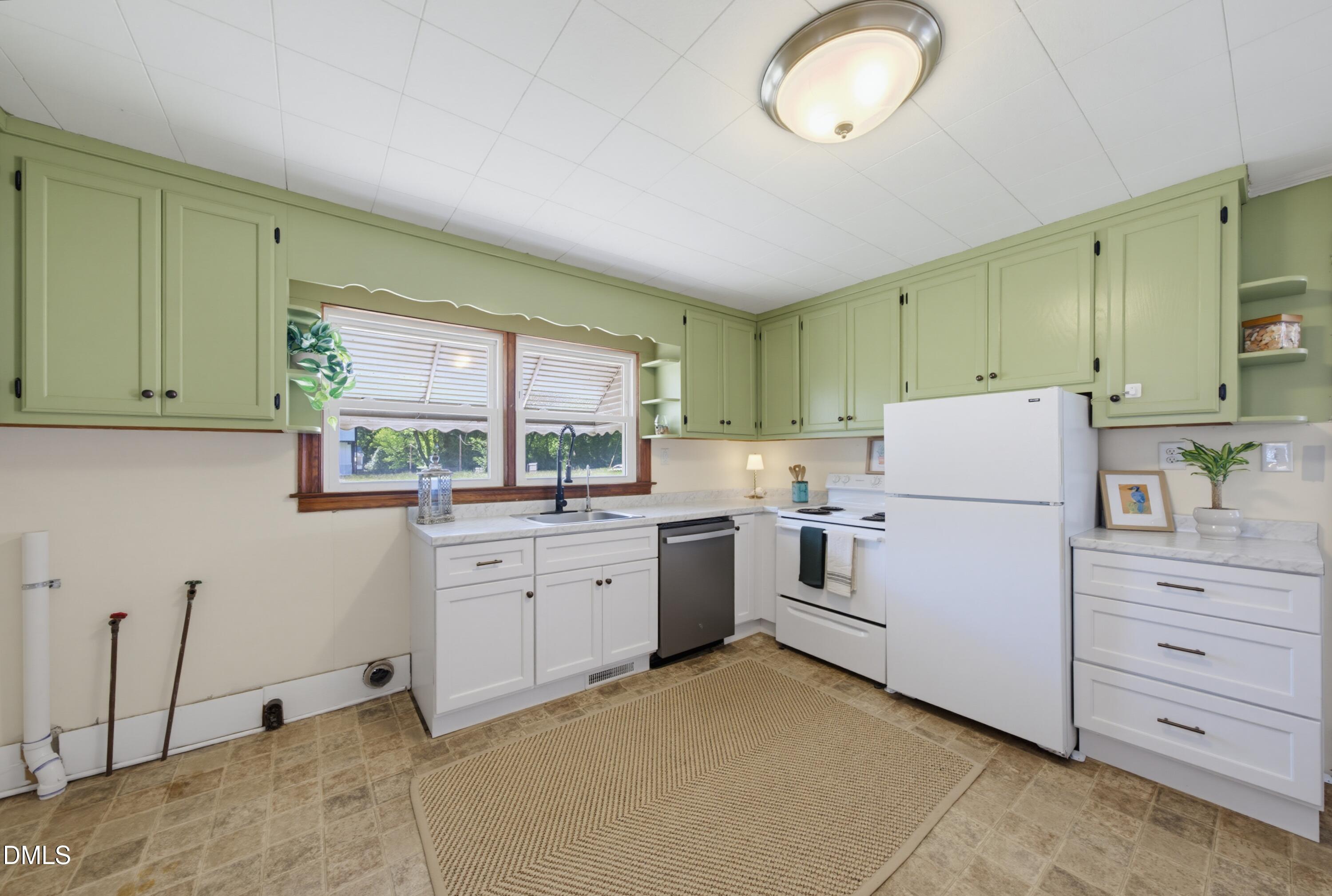 14928 Creedmoor Road N Property Photo 11