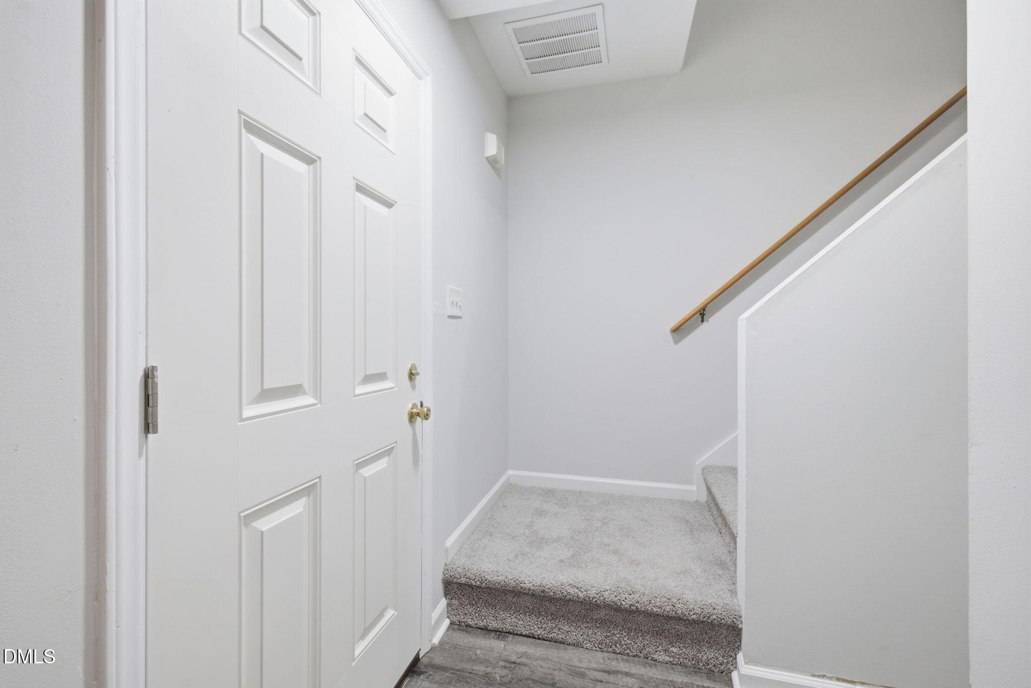1109 Timber Drive Property Photo 5