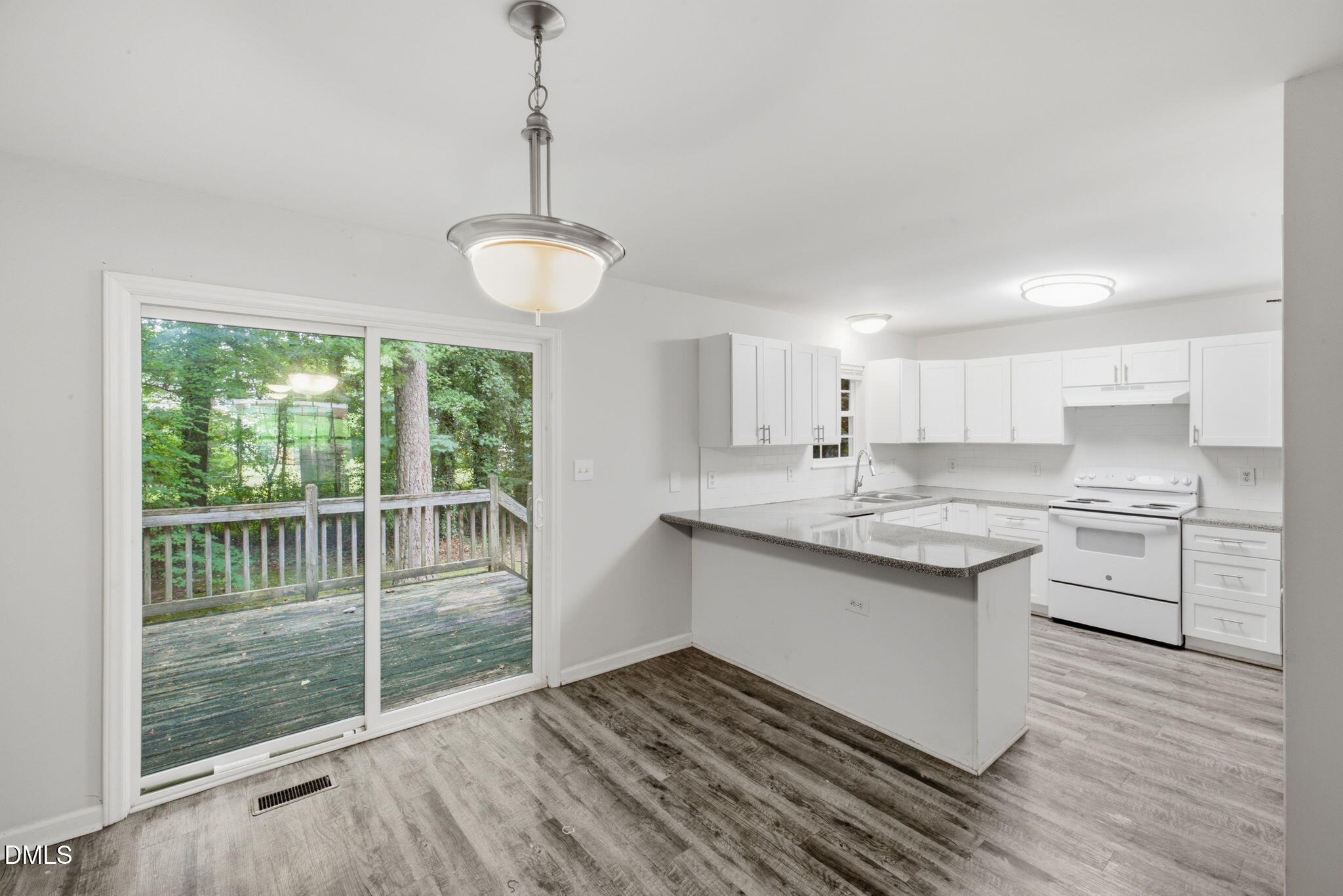 1109 Timber Drive Property Photo 8