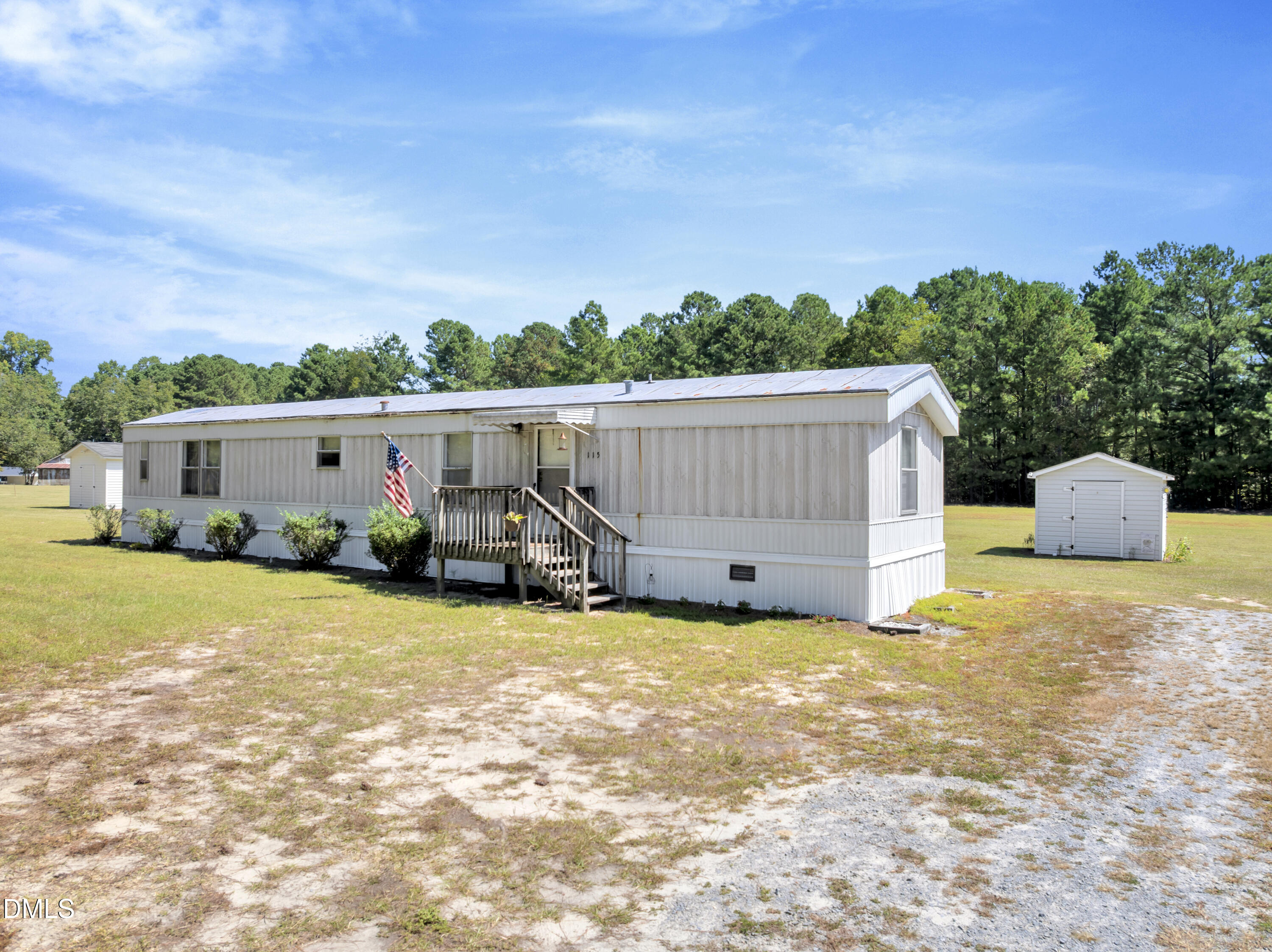 2172 Amelia Church Road Property Photo 7