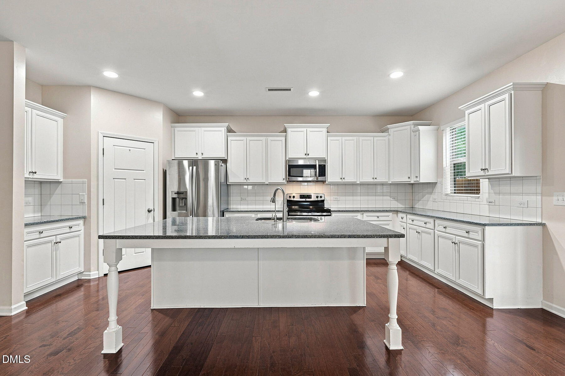1009 Dillon Lake Drive Property Photo 6