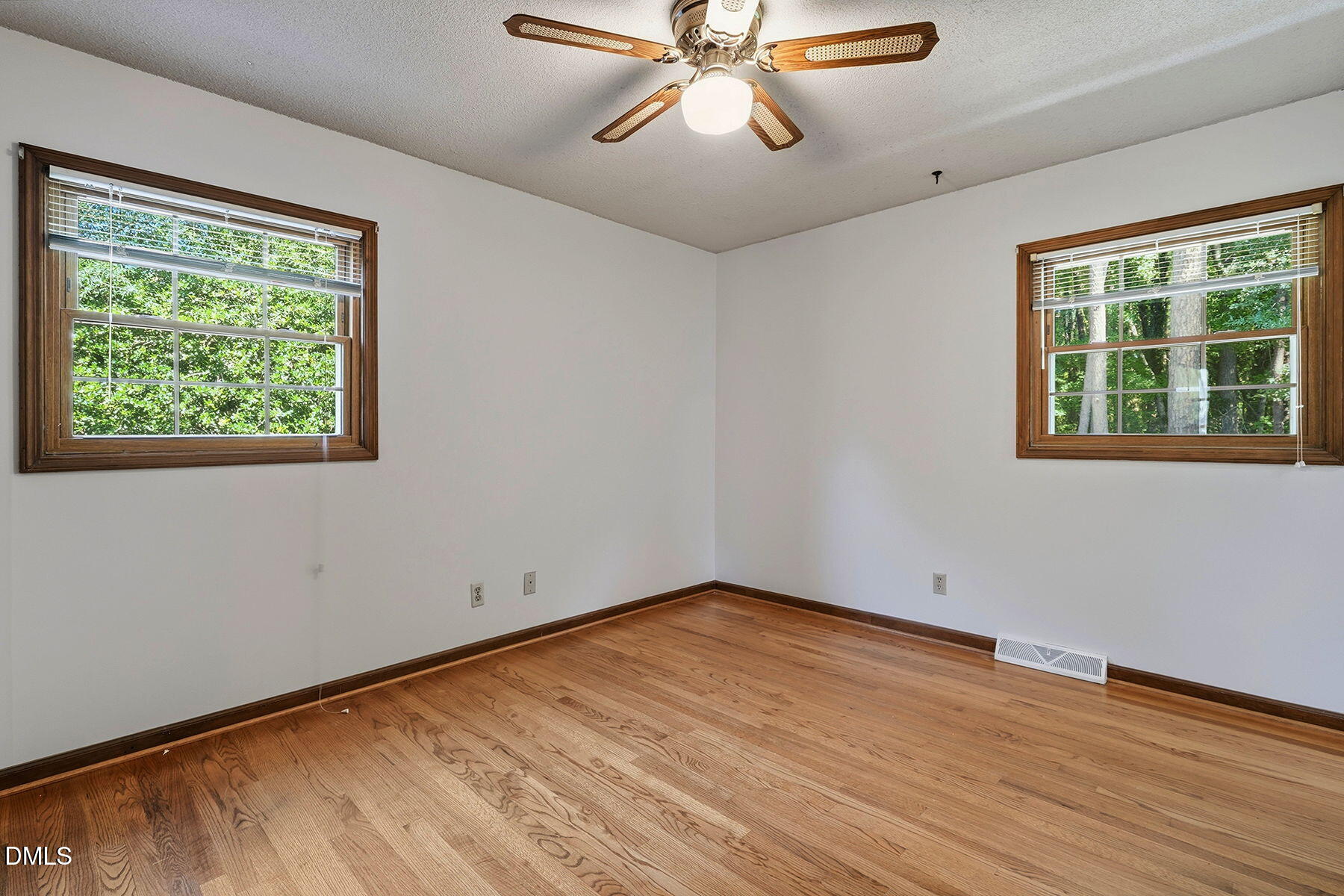5009 Stockton Drive Property Photo 25